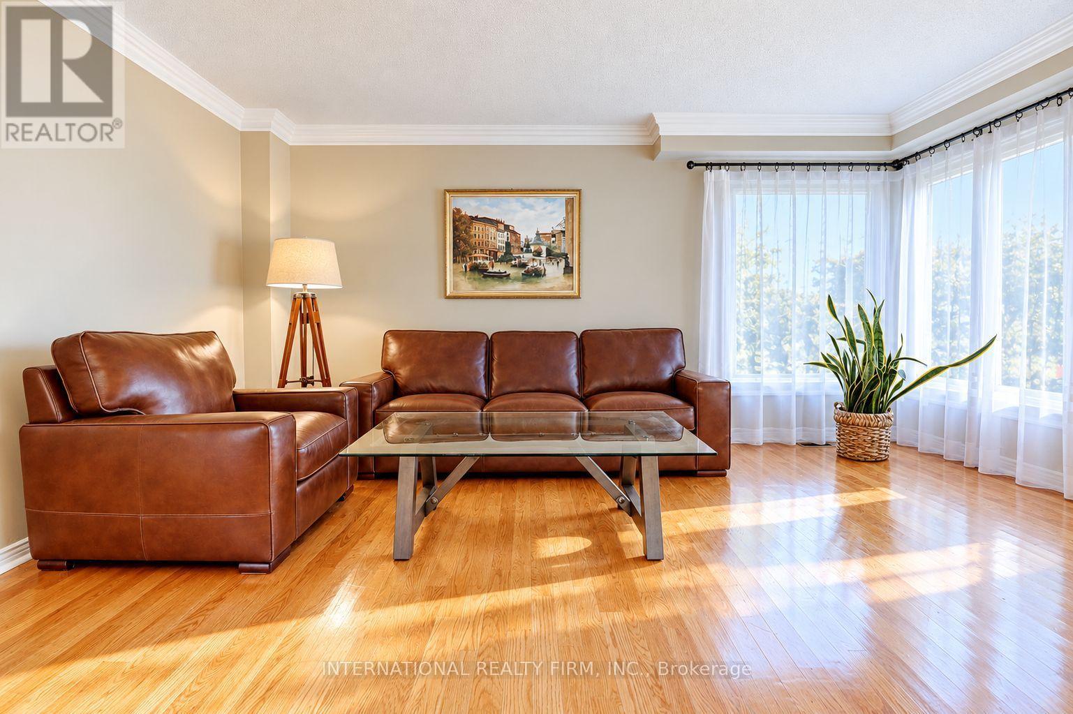 297 Kingsbridge Garden, Mississauga, Ontario  L5R 1L2 - Photo 5 - W14105806