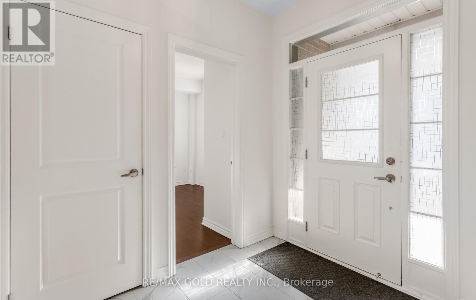 1260 Restivo Lane, Milton, Ontario  L9E 1J9 - Photo 9 - W14105834