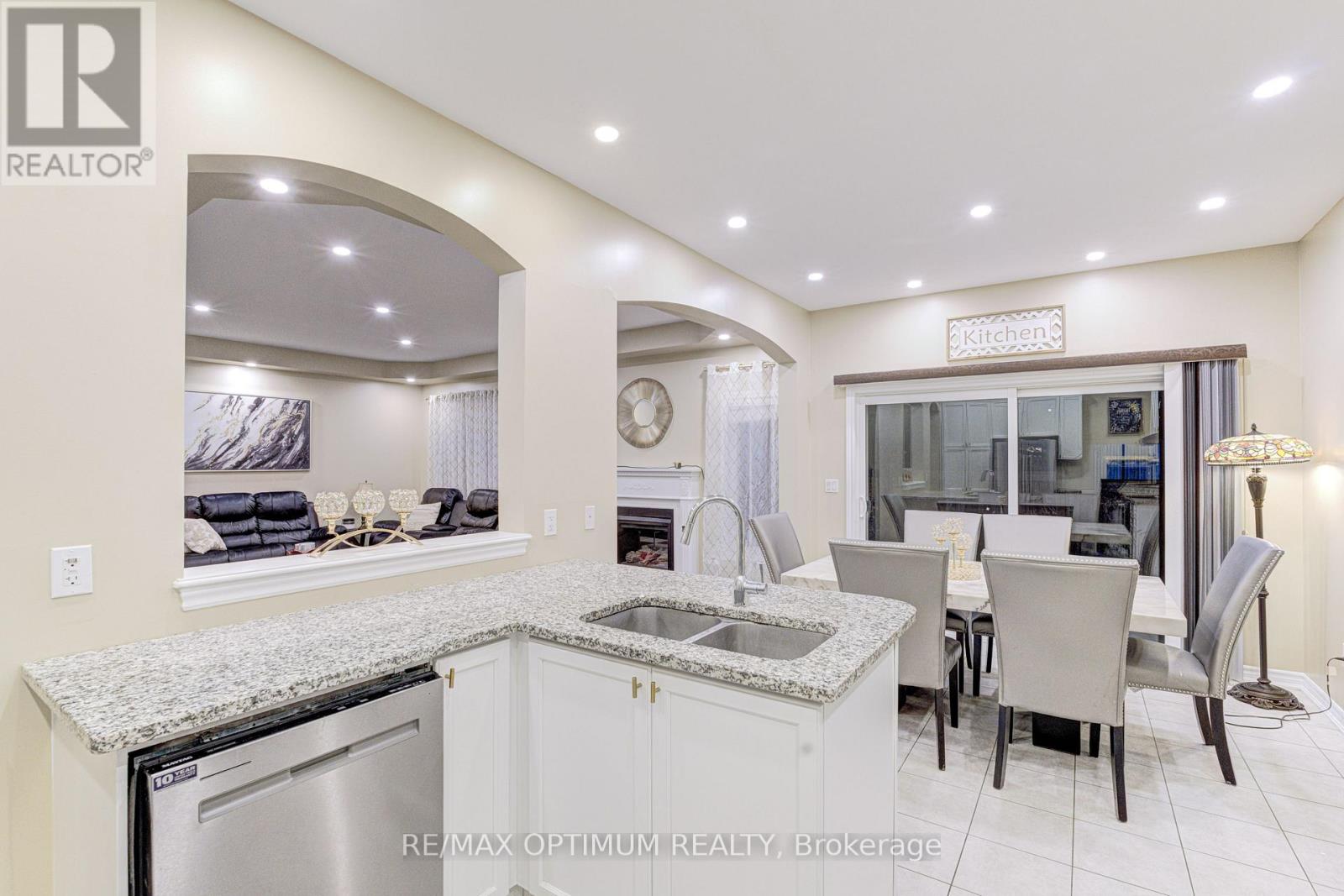 17 Elmcrest Drive, Brampton (Credit Valley), Ontario  L6Y 5T7 - Photo 19 - W14105878