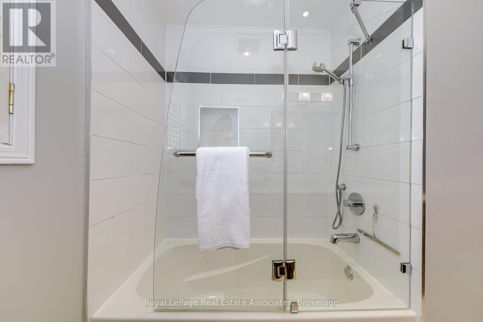 3781 Windhaven Drive, Mississauga, Ontario  L5N 7V6 - Photo 37 - W14105884