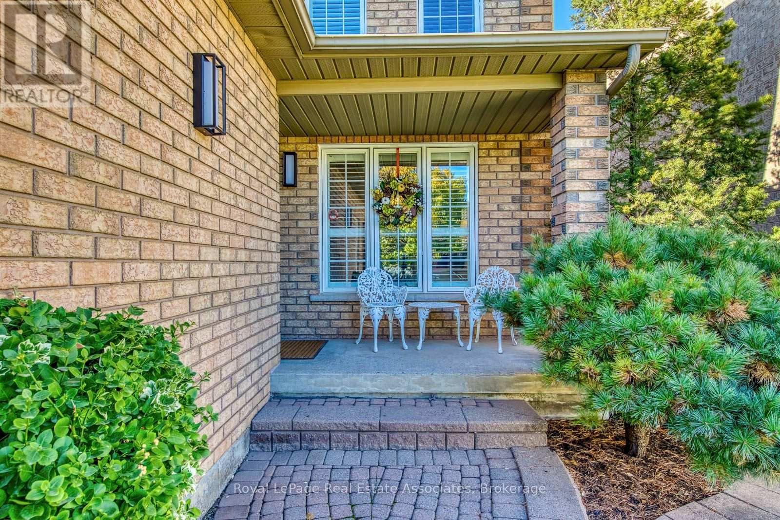 3781 Windhaven Drive, Mississauga, Ontario  L5N 7V6 - Photo 4 - W14105884