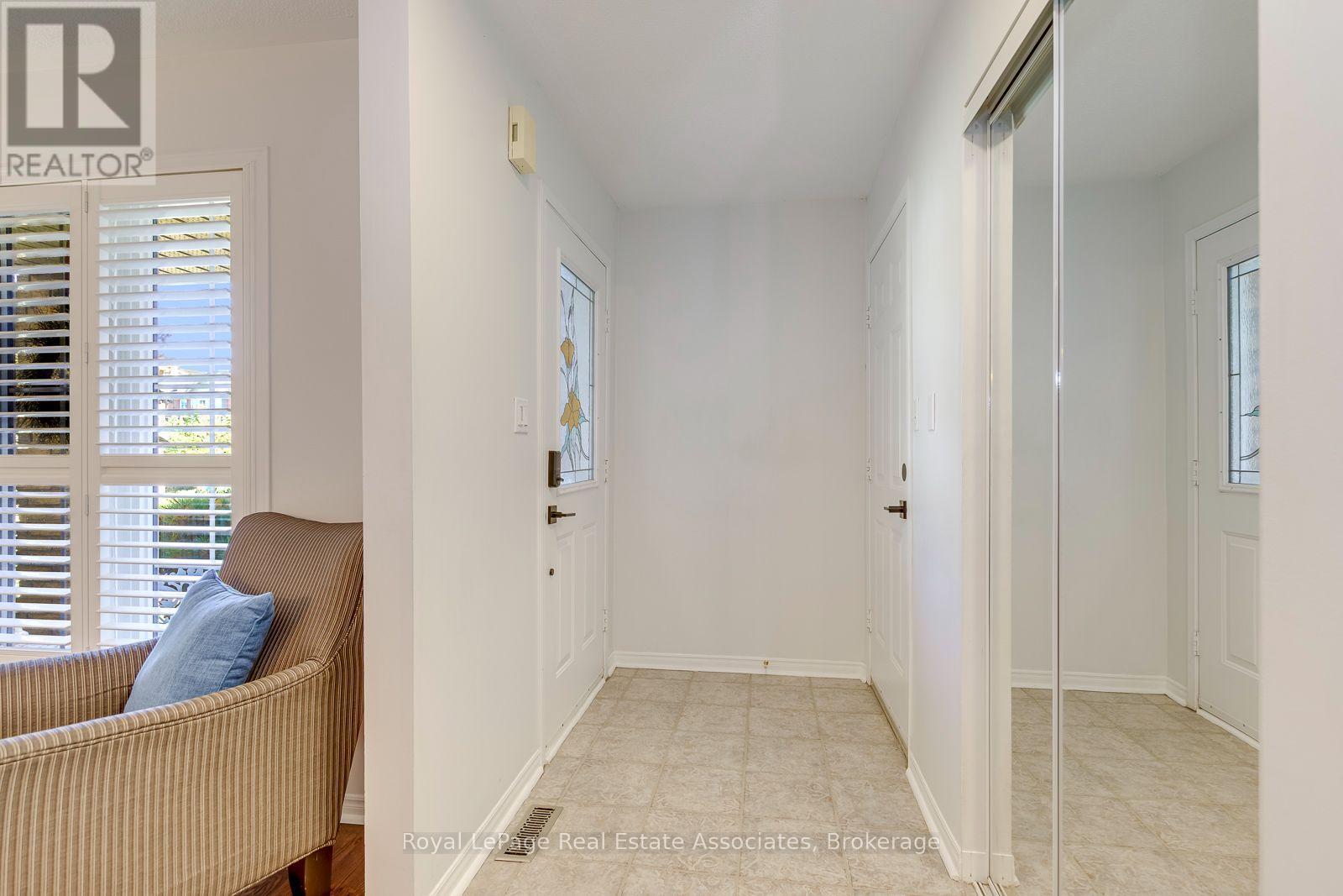 3781 Windhaven Drive, Mississauga, Ontario  L5N 7V6 - Photo 6 - W14105884