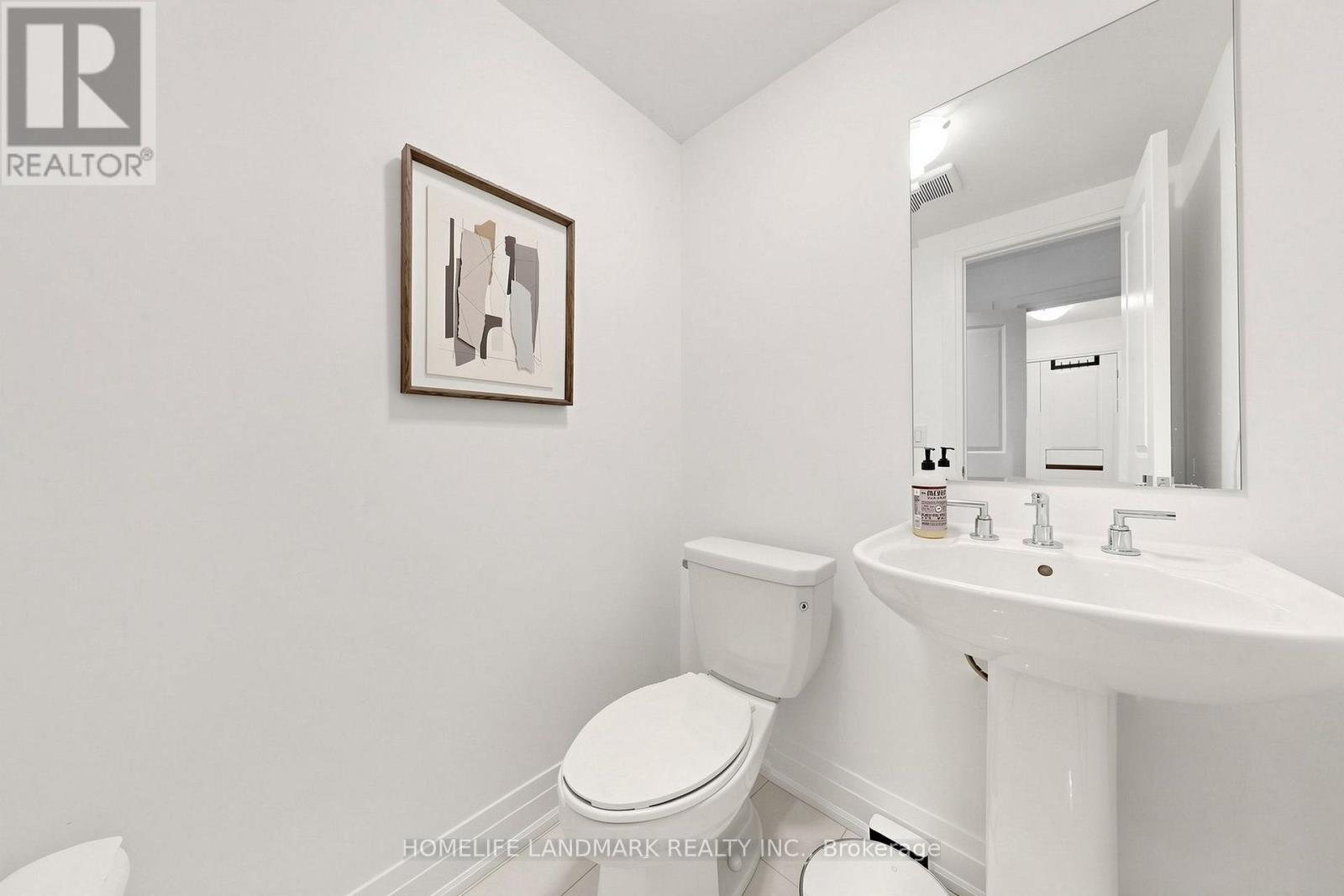 1669 Vellore Crescent, Mississauga, Ontario  L5G 0C3 - Photo 5 - W14105910