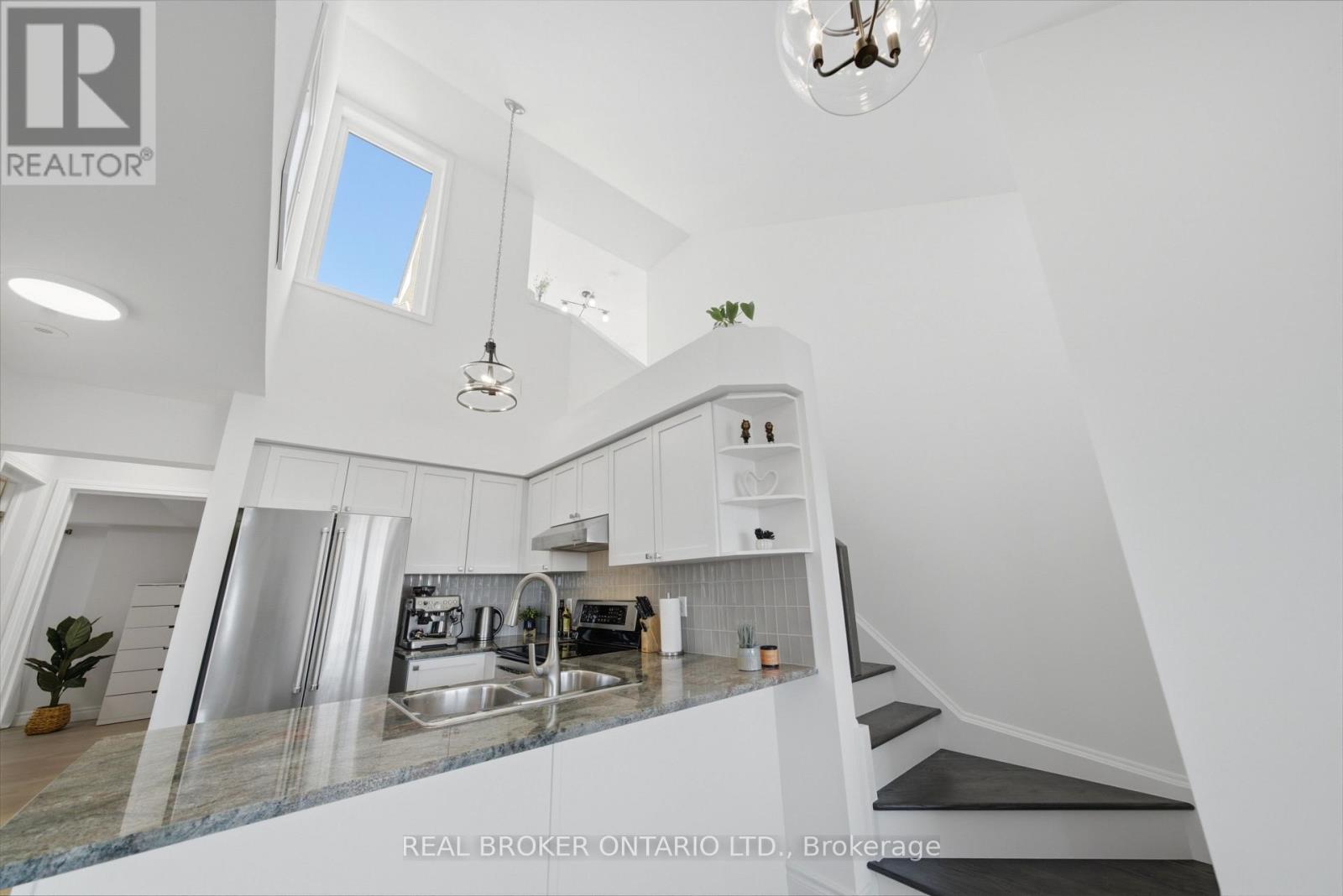 6 - 3026 Clayhill Road, Mississauga, Ontario  L5B 0B1 - Photo 9 - W14105932