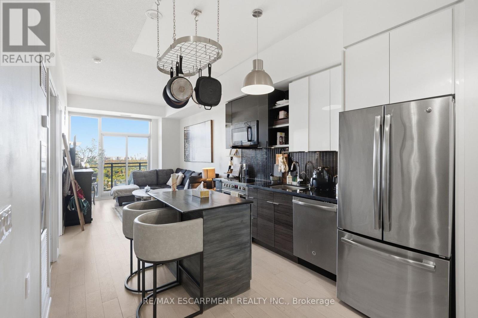 3703 - 33 Shore Breeze Drive, Toronto (Mimico), Ontario  M8V 0G1 - Photo 2 - W14105950