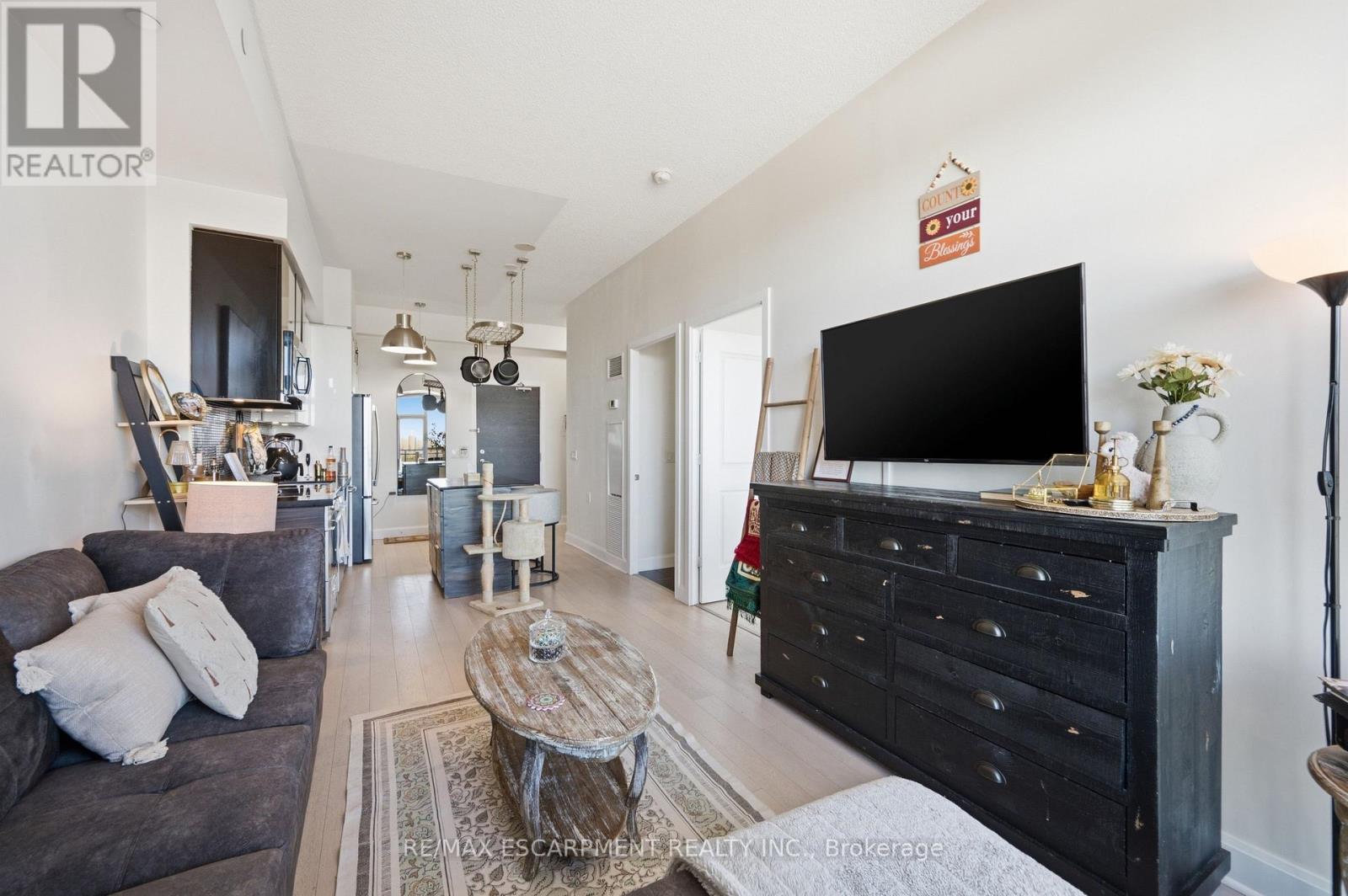 3703 - 33 Shore Breeze Drive, Toronto (Mimico), Ontario  M8V 0G1 - Photo 3 - W14105950