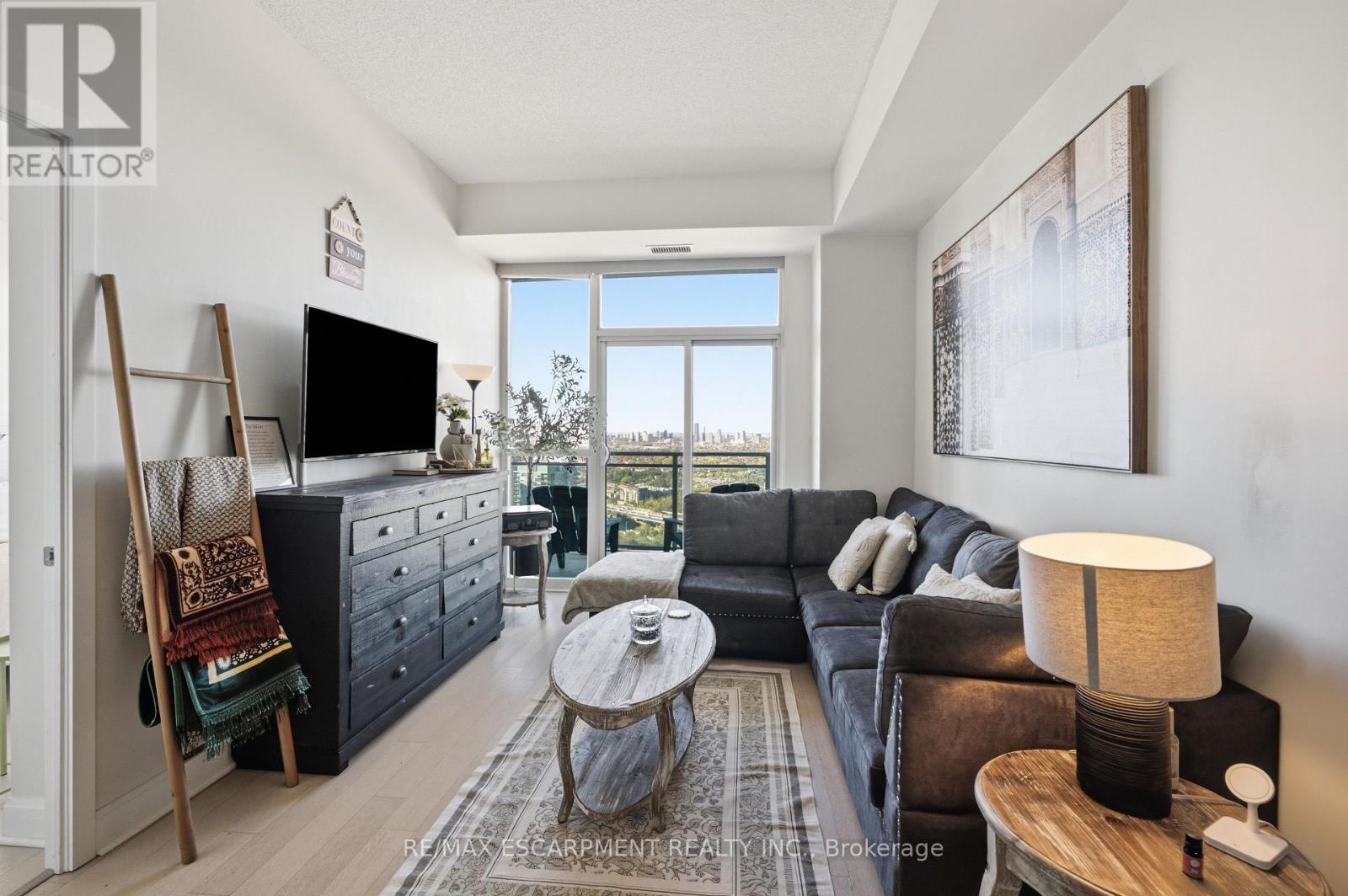 3703 - 33 Shore Breeze Drive, Toronto (Mimico), Ontario  M8V 0G1 - Photo 4 - W14105950