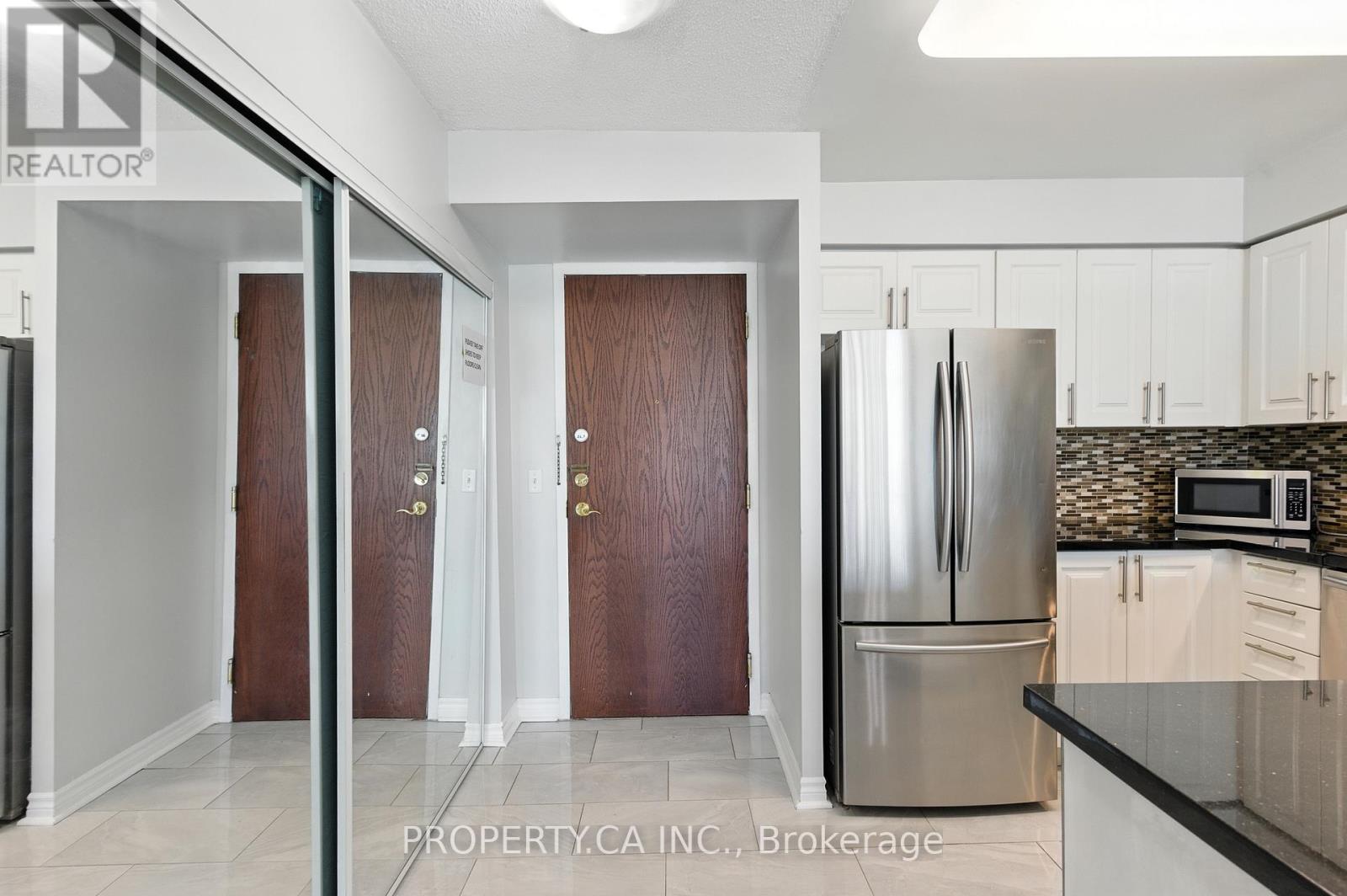 607 - 2585 Erin Centre Boulevard, Mississauga (Central Erin Mills), Ontario  L5M 6Z7 - Photo 5 - W14105970