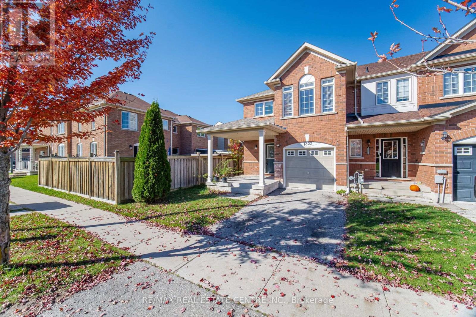 1323 Menefy Place, Milton, Ontario  L9T 7E2 - Photo 3 - W14106008