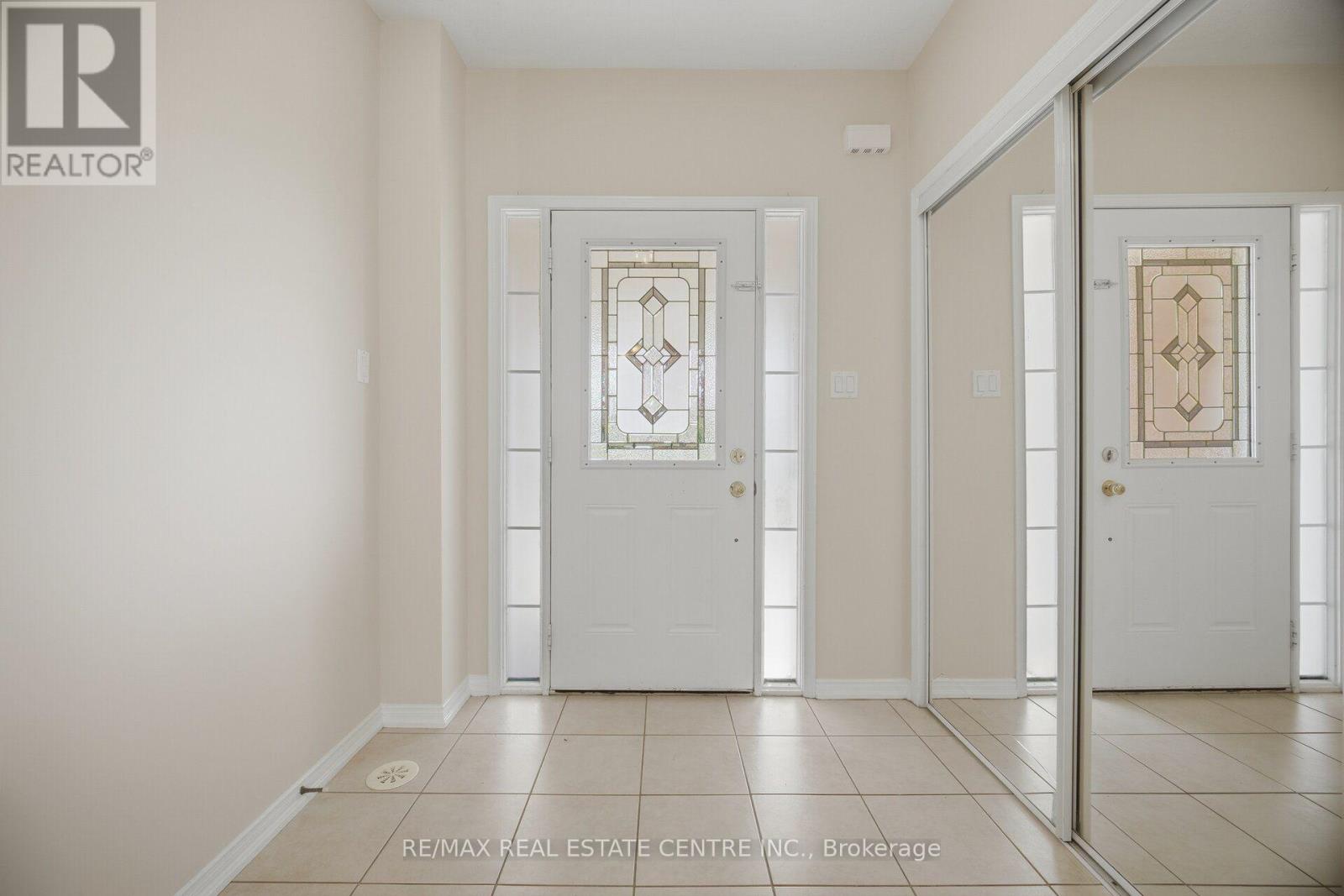 1323 Menefy Place, Milton, Ontario  L9T 7E2 - Photo 7 - W14106008