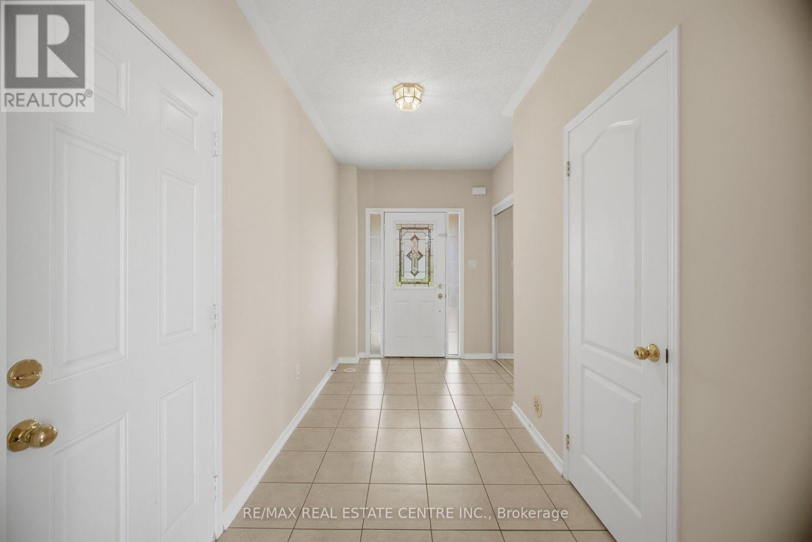 1323 Menefy Place, Milton, Ontario  L9T 7E2 - Photo 8 - W14106008
