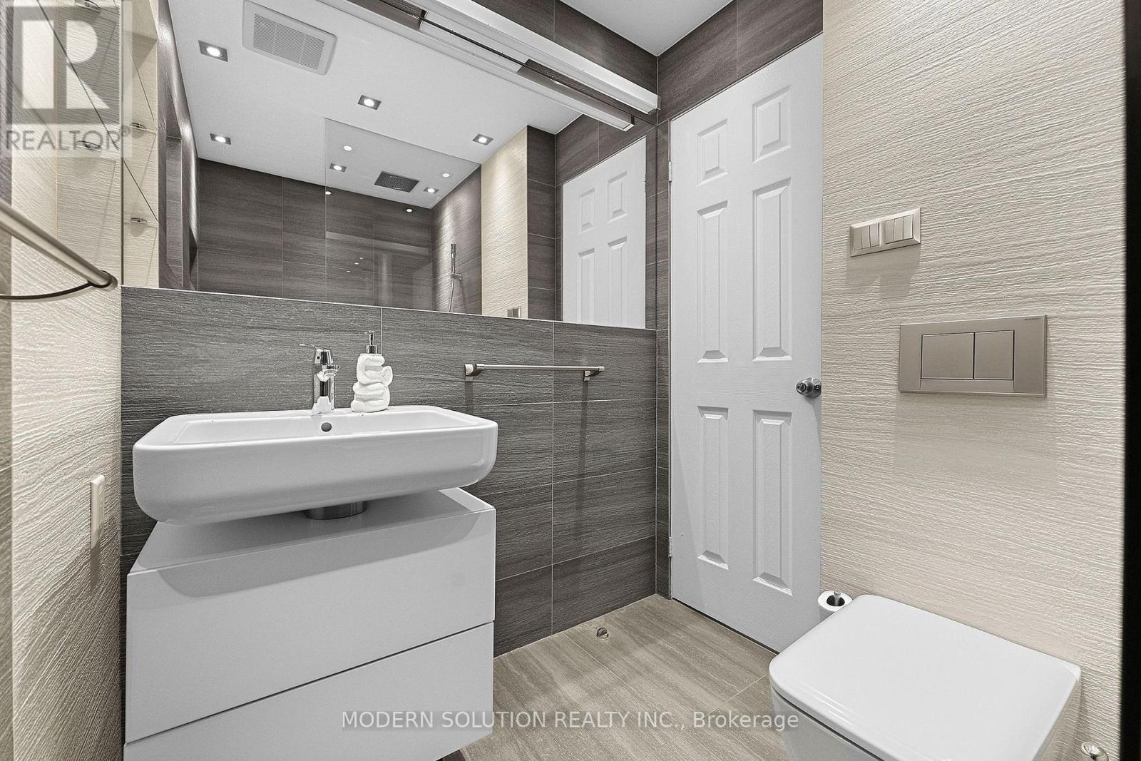 5 Woodcote Crescent, Halton Hills (Georgetown), Ontario  L7G 6M2 - Photo 38 - W14106010