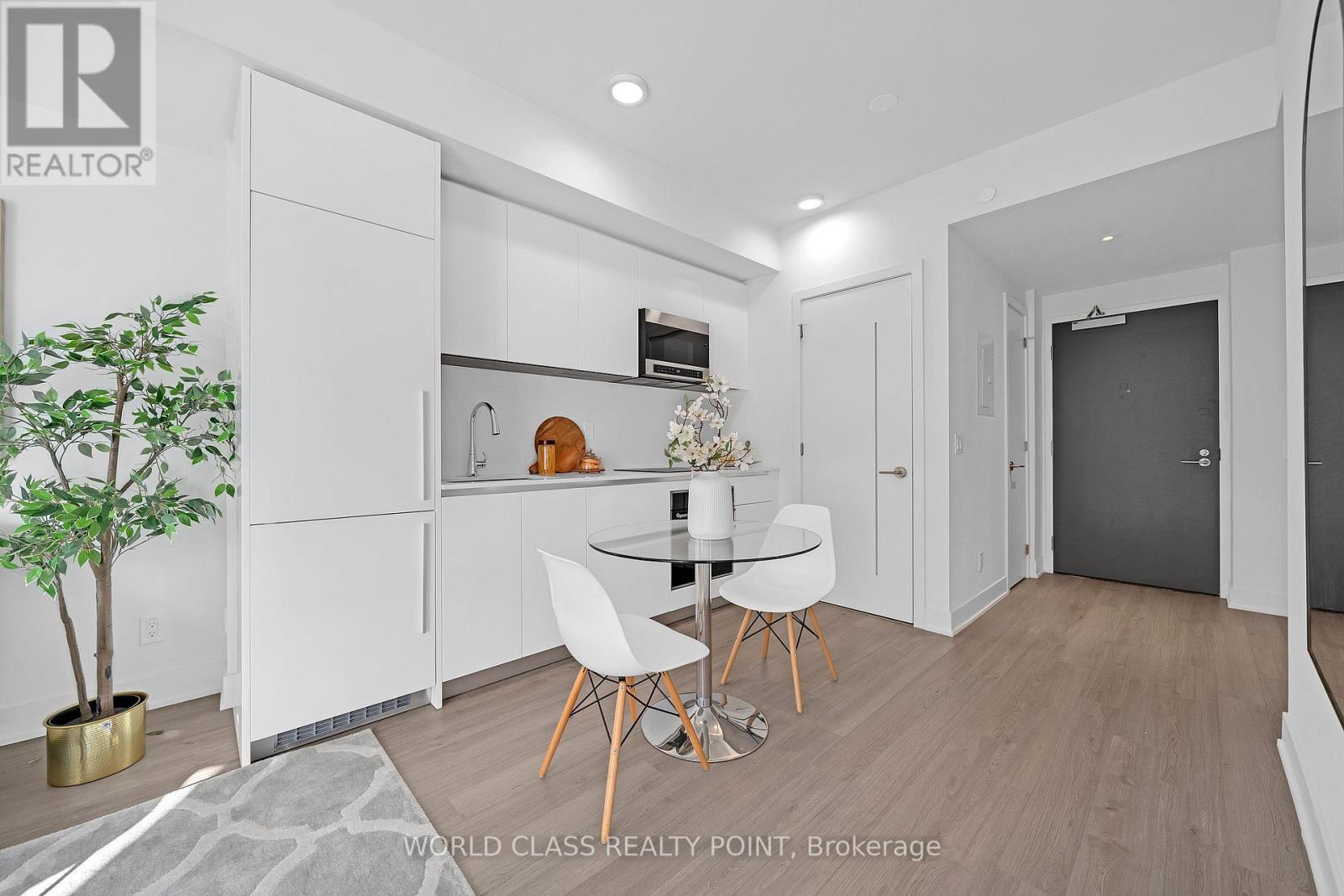 2404 - 8 Cumberland Street, Toronto, Ontario  M4W 0B6 - Photo 10 - C14105286