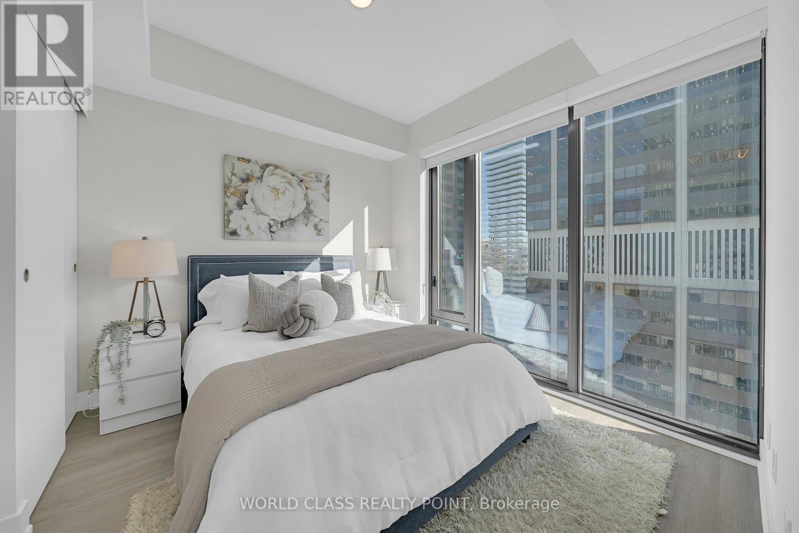 2404 - 8 Cumberland Street, Toronto, Ontario  M4W 0B6 - Photo 18 - C14105286