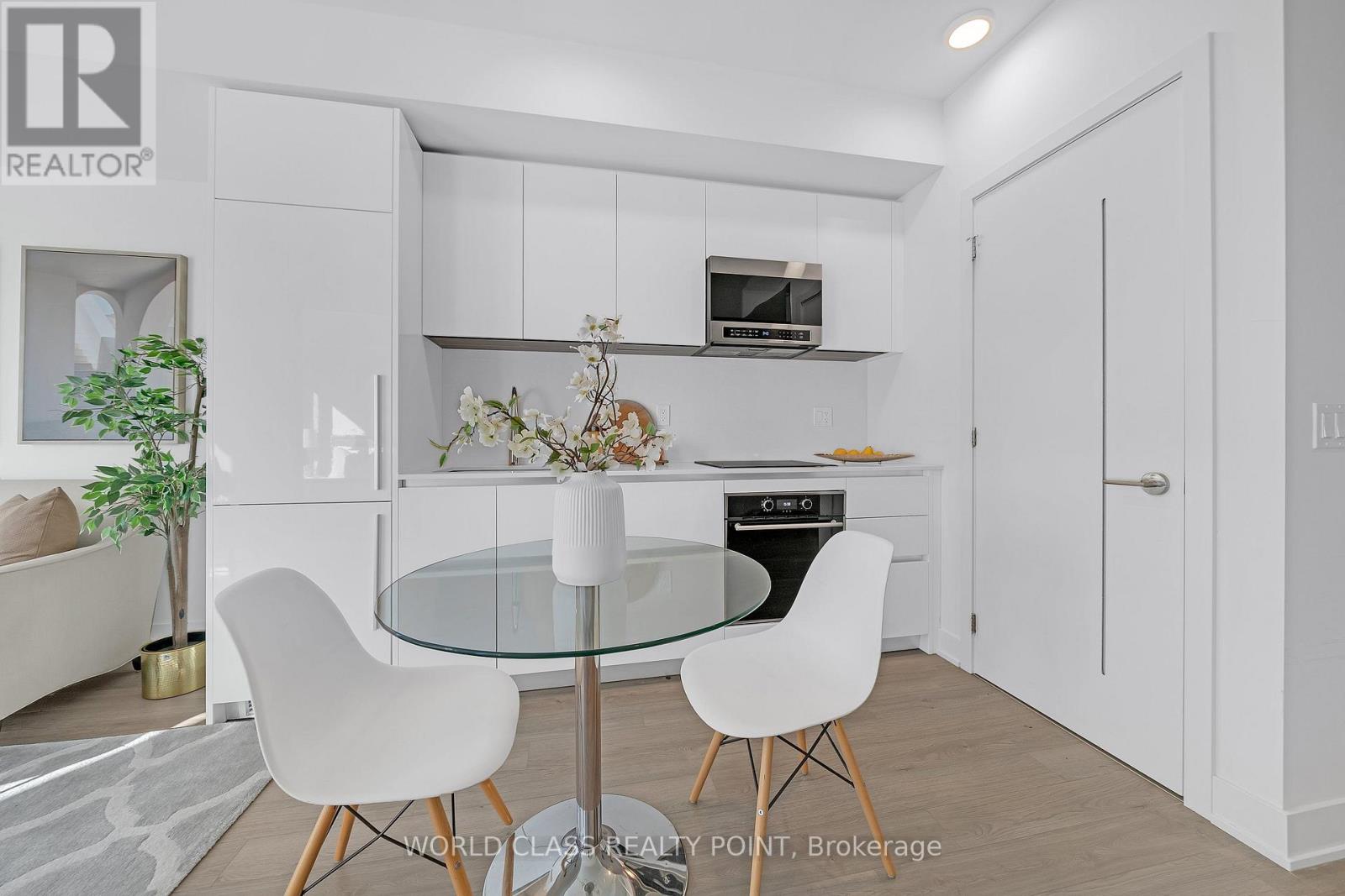 2404 - 8 Cumberland Street, Toronto, Ontario  M4W 0B6 - Photo 12 - C14105286