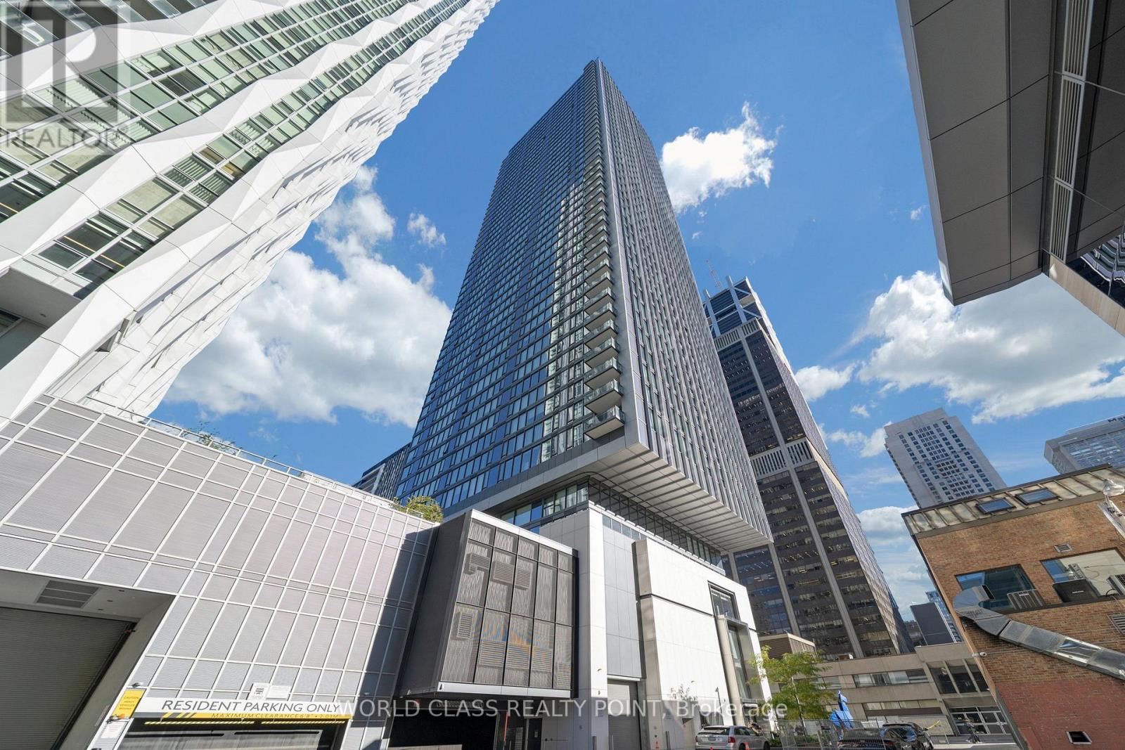 2404 - 8 Cumberland Street, Toronto, Ontario  M4W 0B6 - Photo 3 - C14105286