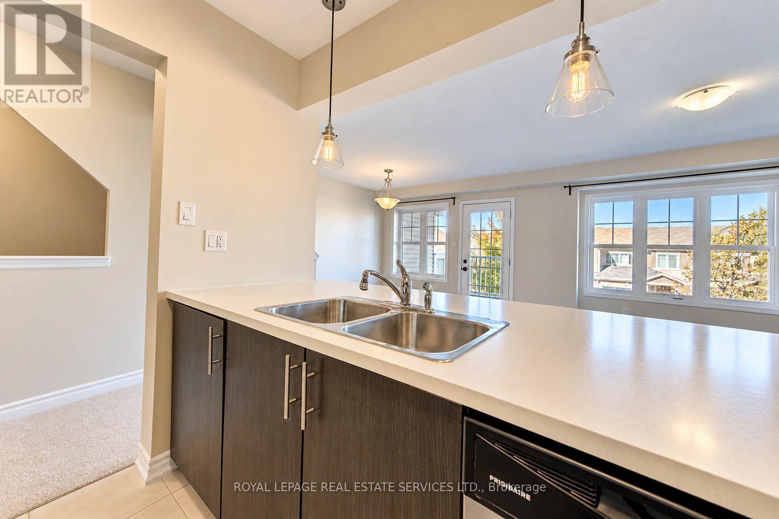 16 Stratus Street, Kitchener, Ontario N2R 0K5 - Photo 10 - X14105850