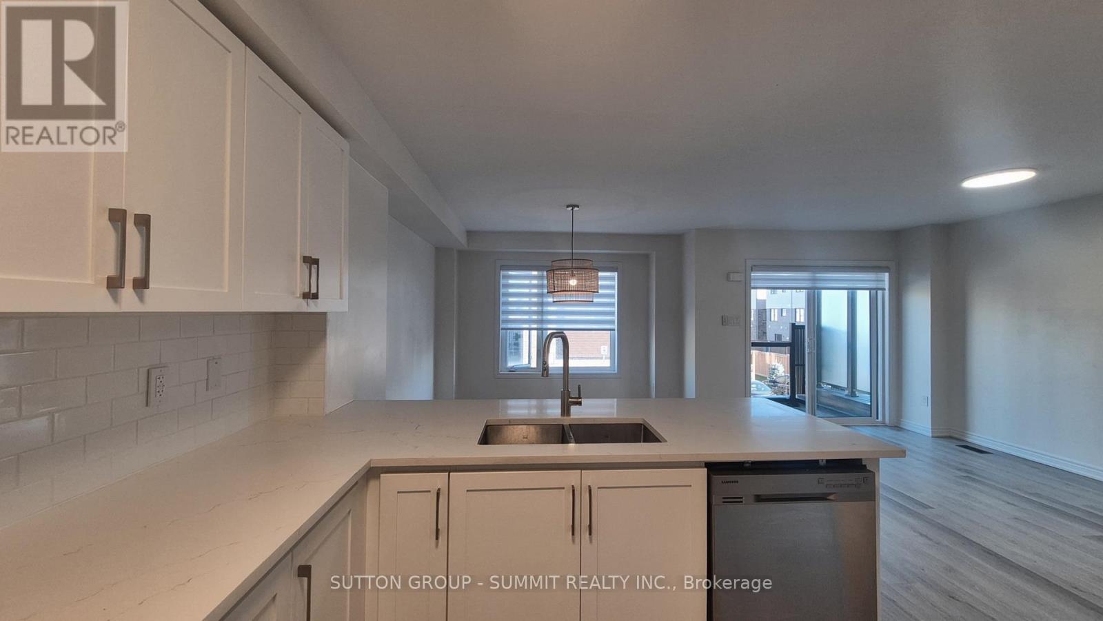 104 Dryden Lane, Hamilton, Ontario  L8H 0B6 - Photo 3 - X14105974