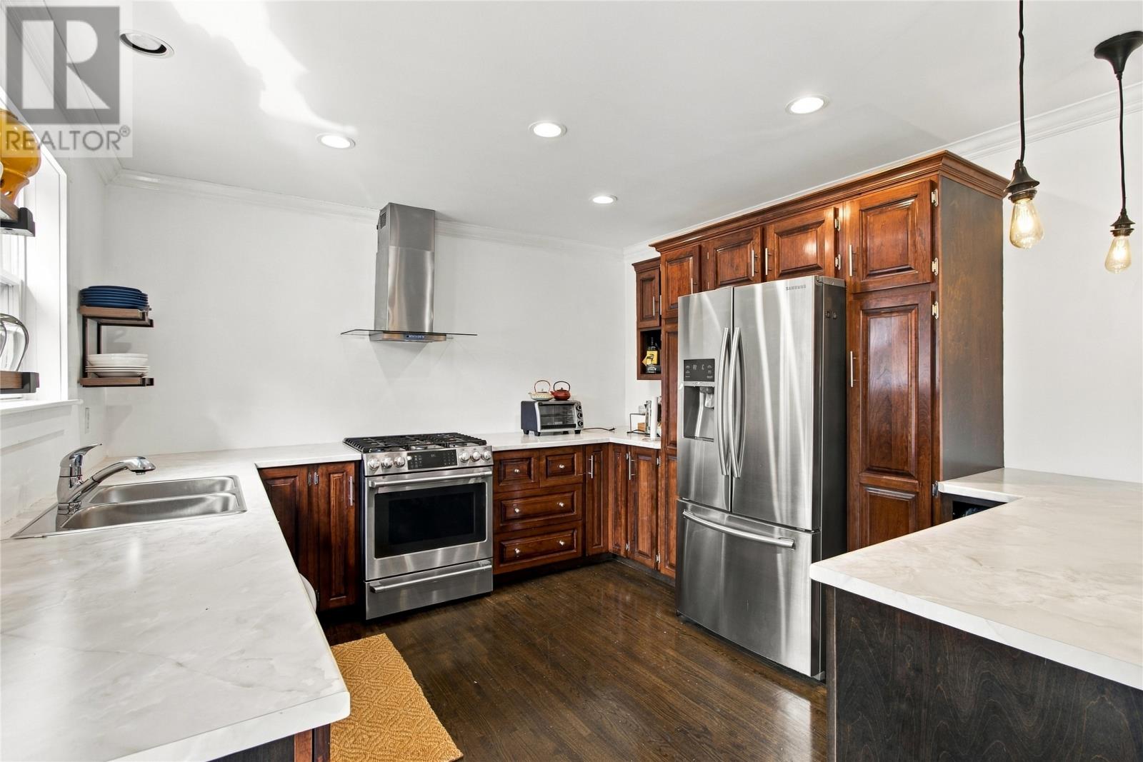 13 Burdell Place, St. John 's — photo 8