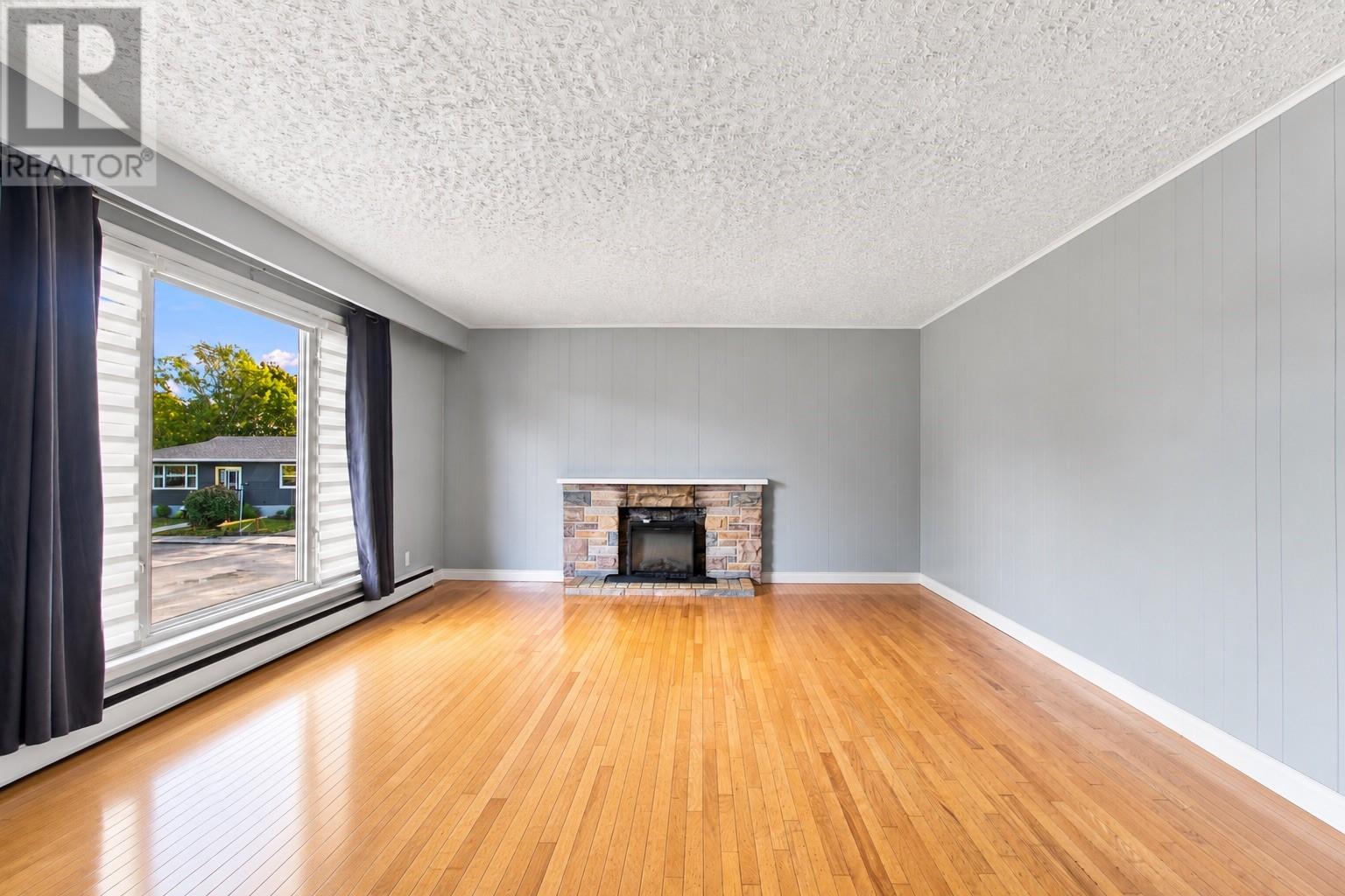 16 Dunscombe Place, St. John's — photo 7