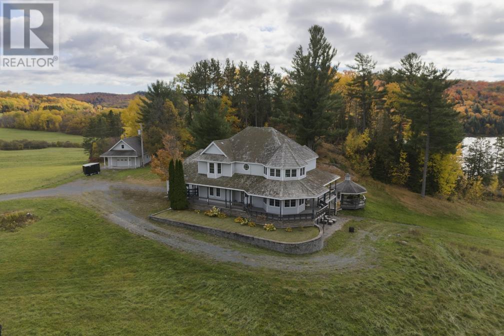215 Old Mill Beach Rd, Bruce Mines, Ontario  P0R 1C0 - Photo 4 - SM262928