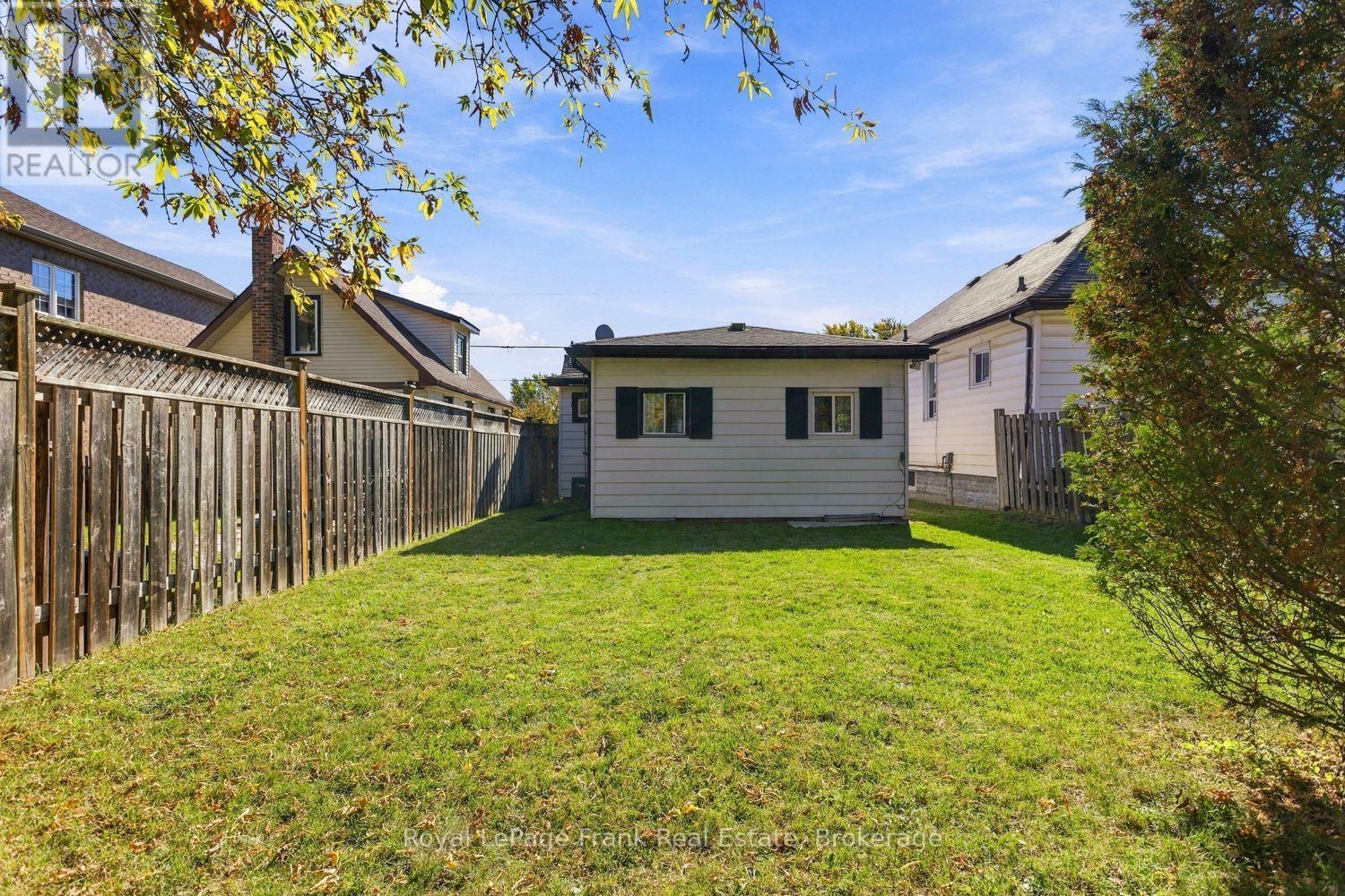 304 Pine Avenue, Oshawa, Ontario  L1J 2H4 - Photo 19 - E14106222