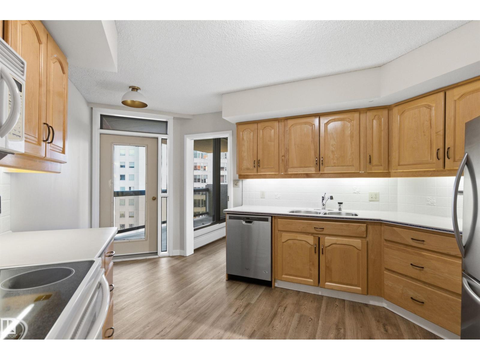 #9A 10050 118 ST NW NW