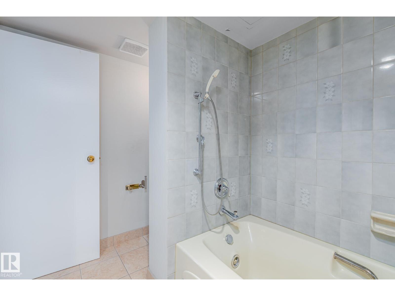 #9A 10050 118 ST NW NW