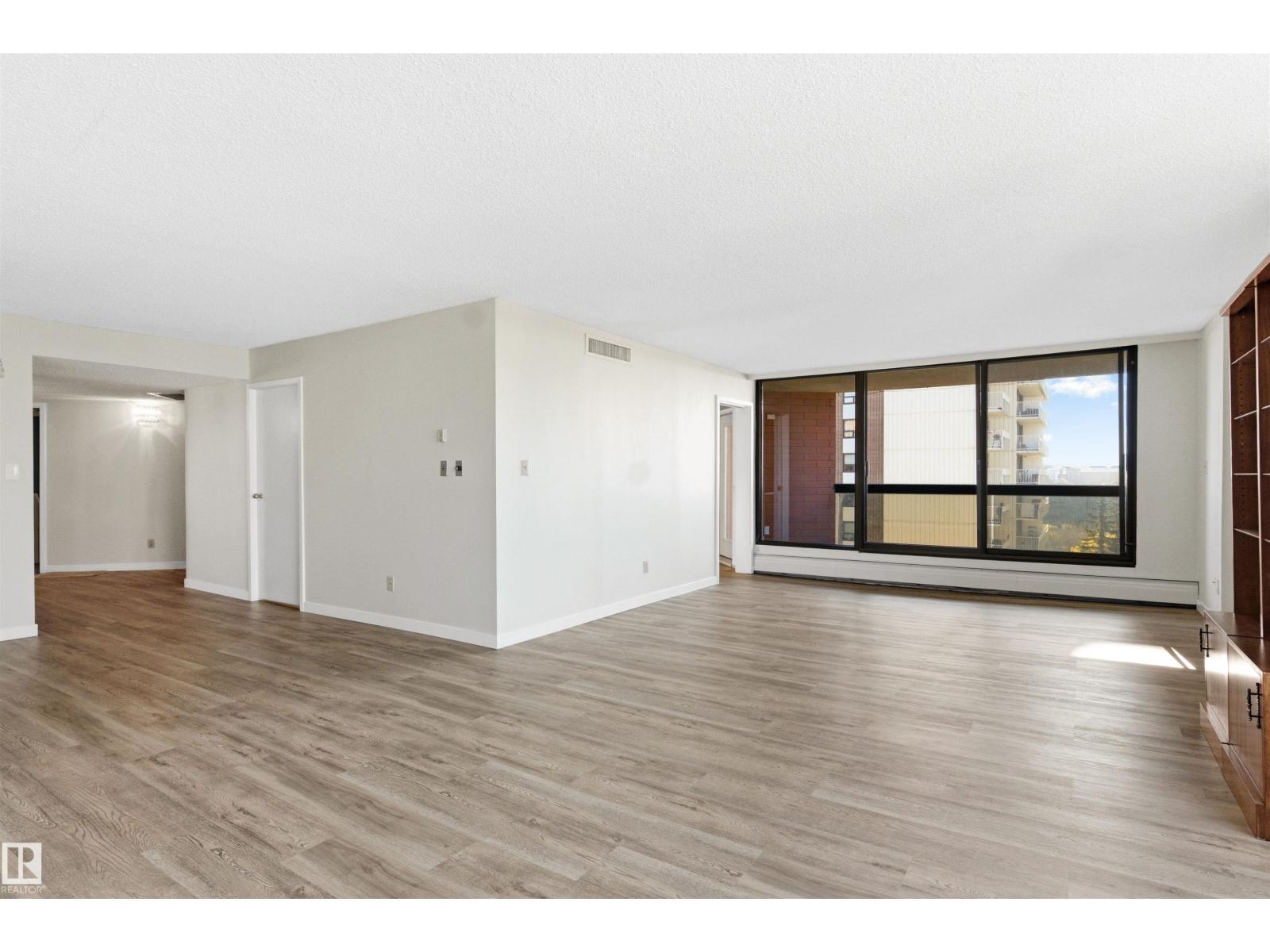 #9A 10050 118 ST NW NW