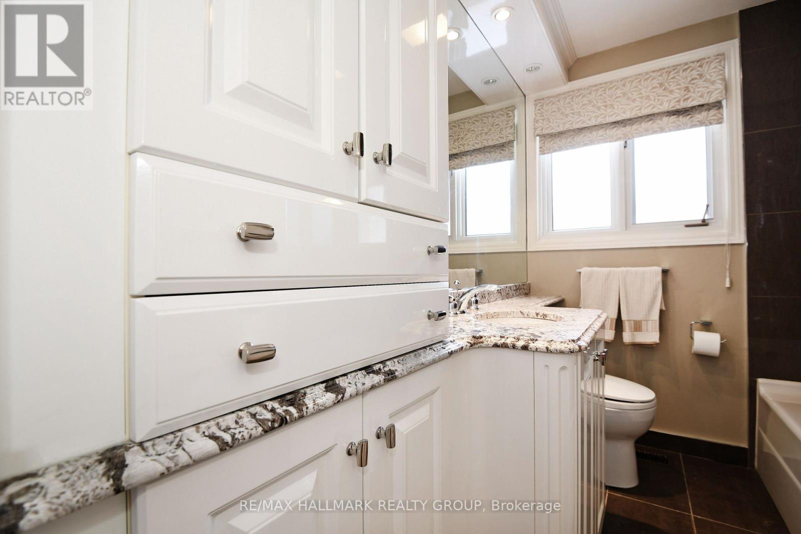 886 Trojan Avenue, Ottawa, Ontario  K1K 2R2 - Photo 12 - X14106152
