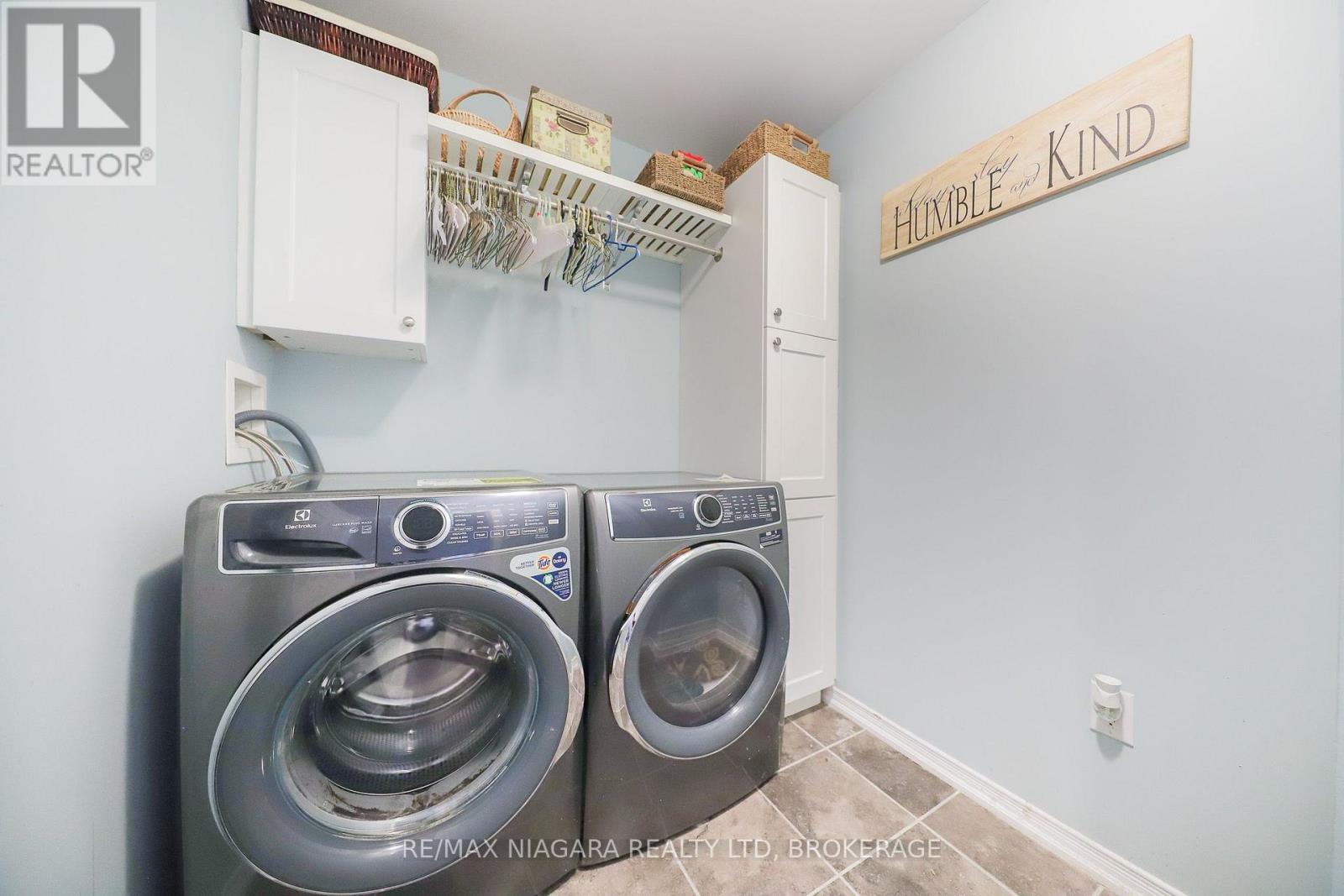 8532 Nightshade Street, Niagara Falls, Ontario  L2H 2Y6 - Photo 13 - X14106116