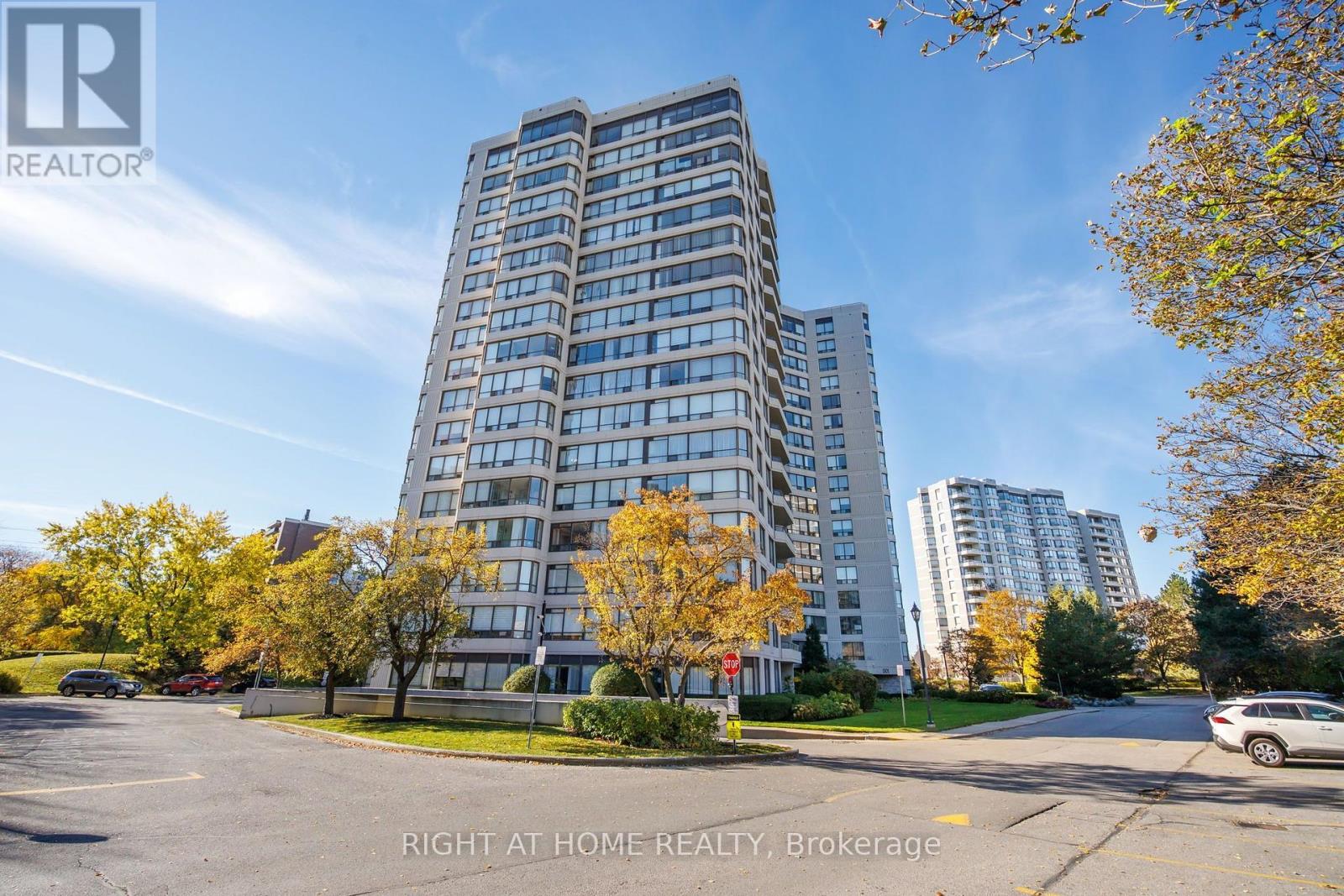 1208 - 1101 Steeles Avenue W, Toronto (Westminster-Branson), Ontario  M2R 3W5 - Photo 1 - C14106086