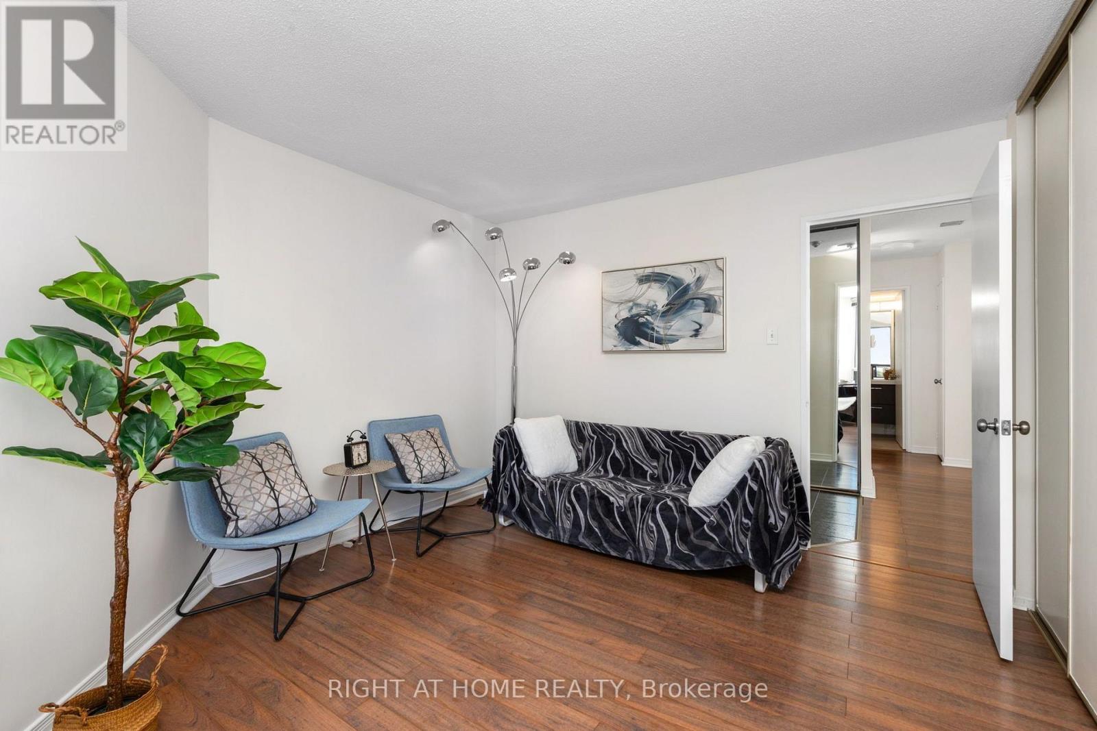 1208 - 1101 Steeles Avenue W, Toronto (Westminster-Branson), Ontario  M2R 3W5 - Photo 19 - C14106086
