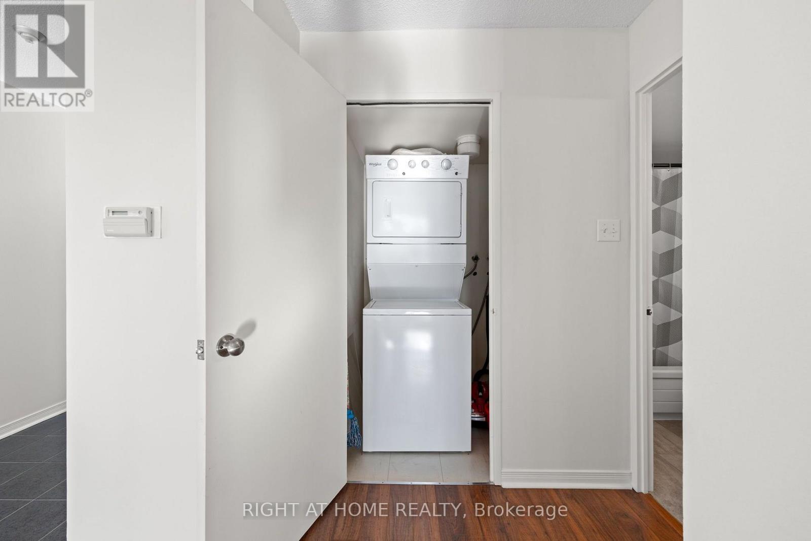 1208 - 1101 Steeles Avenue W, Toronto (Westminster-Branson), Ontario  M2R 3W5 - Photo 22 - C14106086