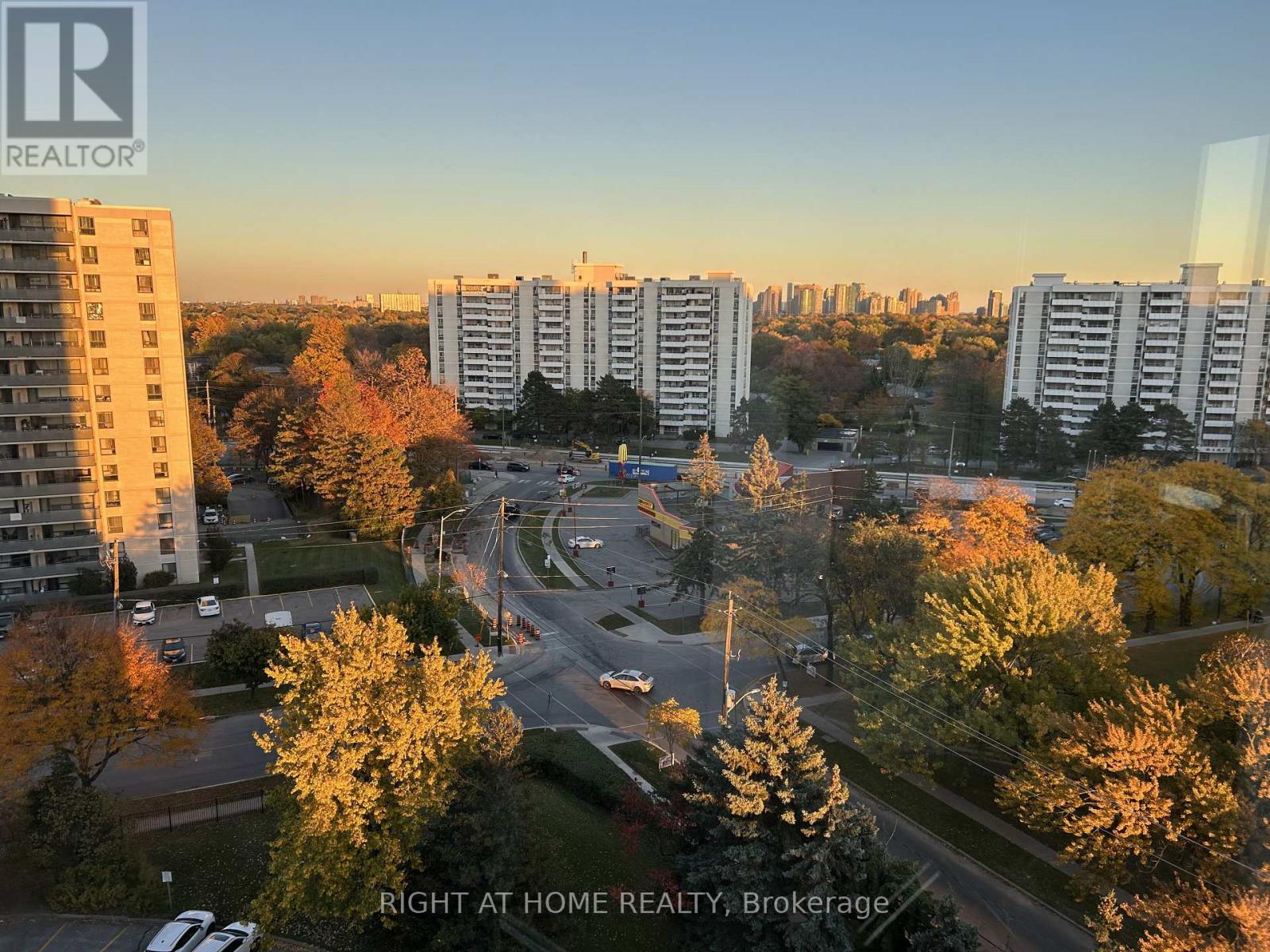 1208 - 1101 Steeles Avenue W, Toronto (Westminster-Branson), Ontario  M2R 3W5 - Photo 24 - C14106086