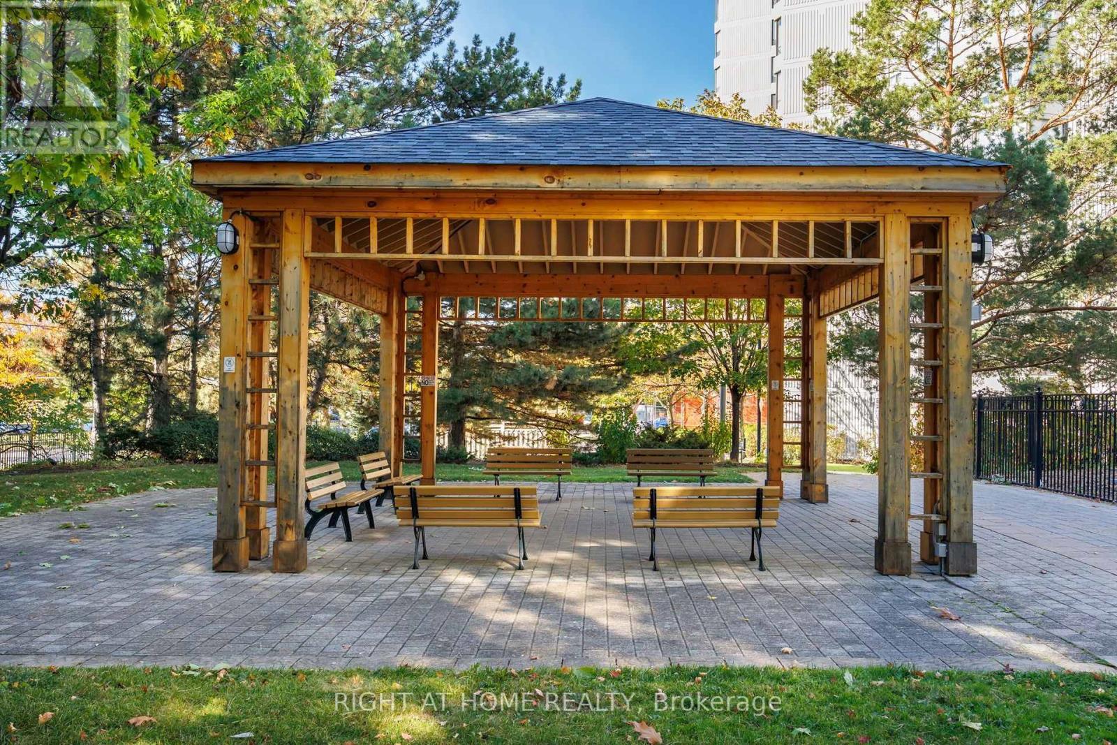 1208 - 1101 Steeles Avenue W, Toronto (Westminster-Branson), Ontario  M2R 3W5 - Photo 33 - C14106086