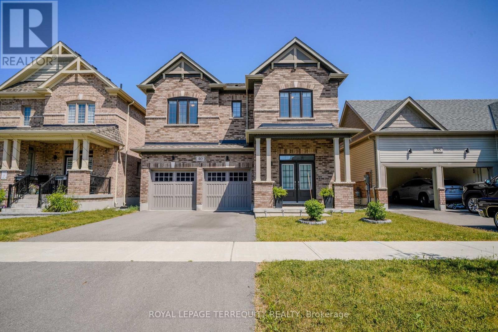 40 PIETROWSKI DRIVE, Georgina, Ontario