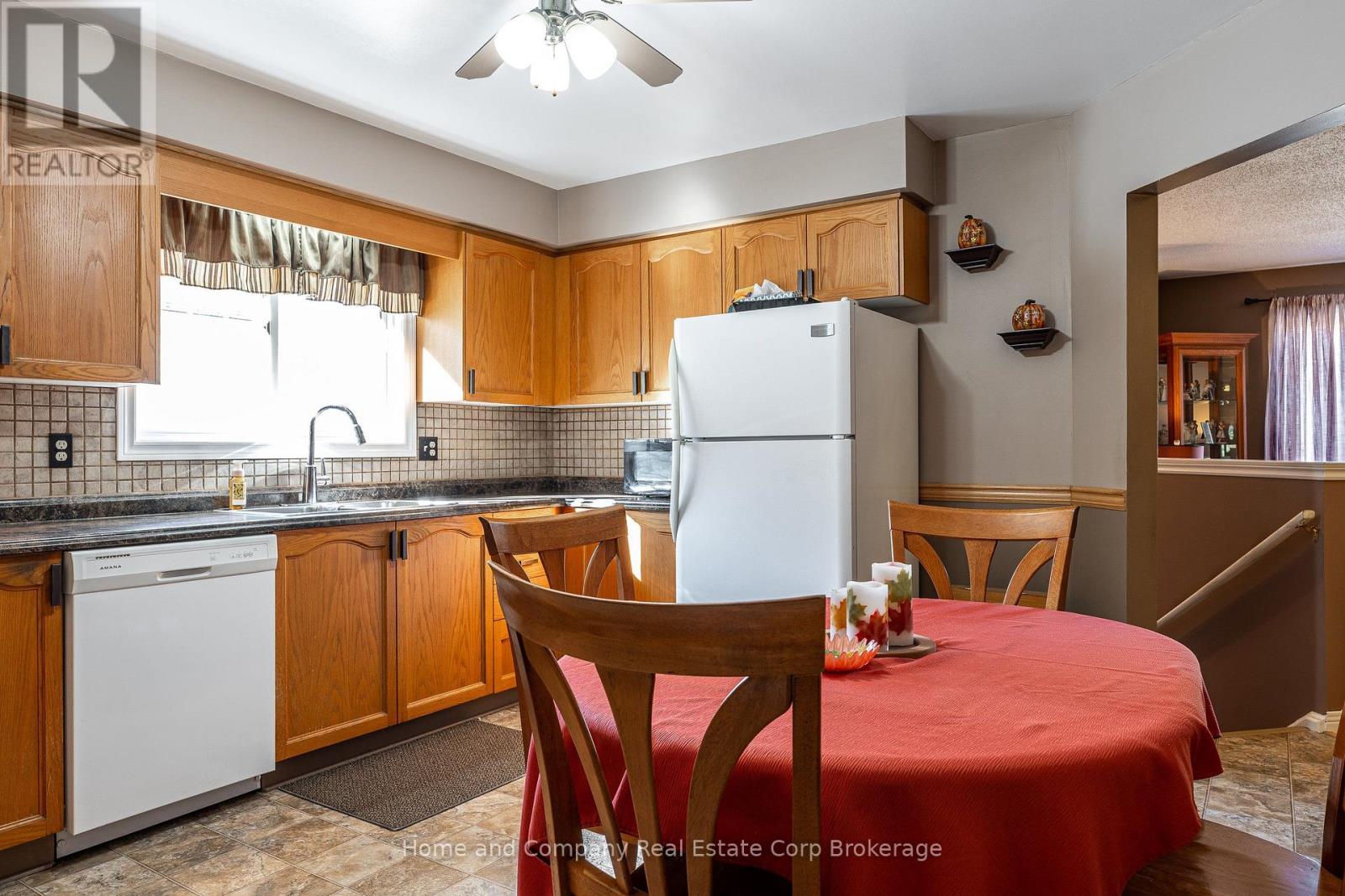 59 Falstaff Street, Stratford, Ontario  N5A 3T4 - Photo 3 - X14106084