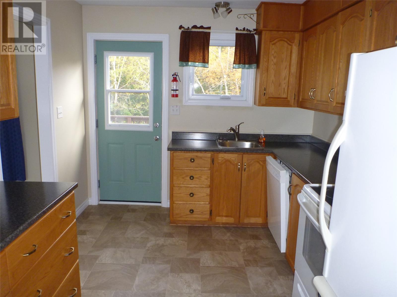 11 Gillbert Avenue, Clarenville — photo 32