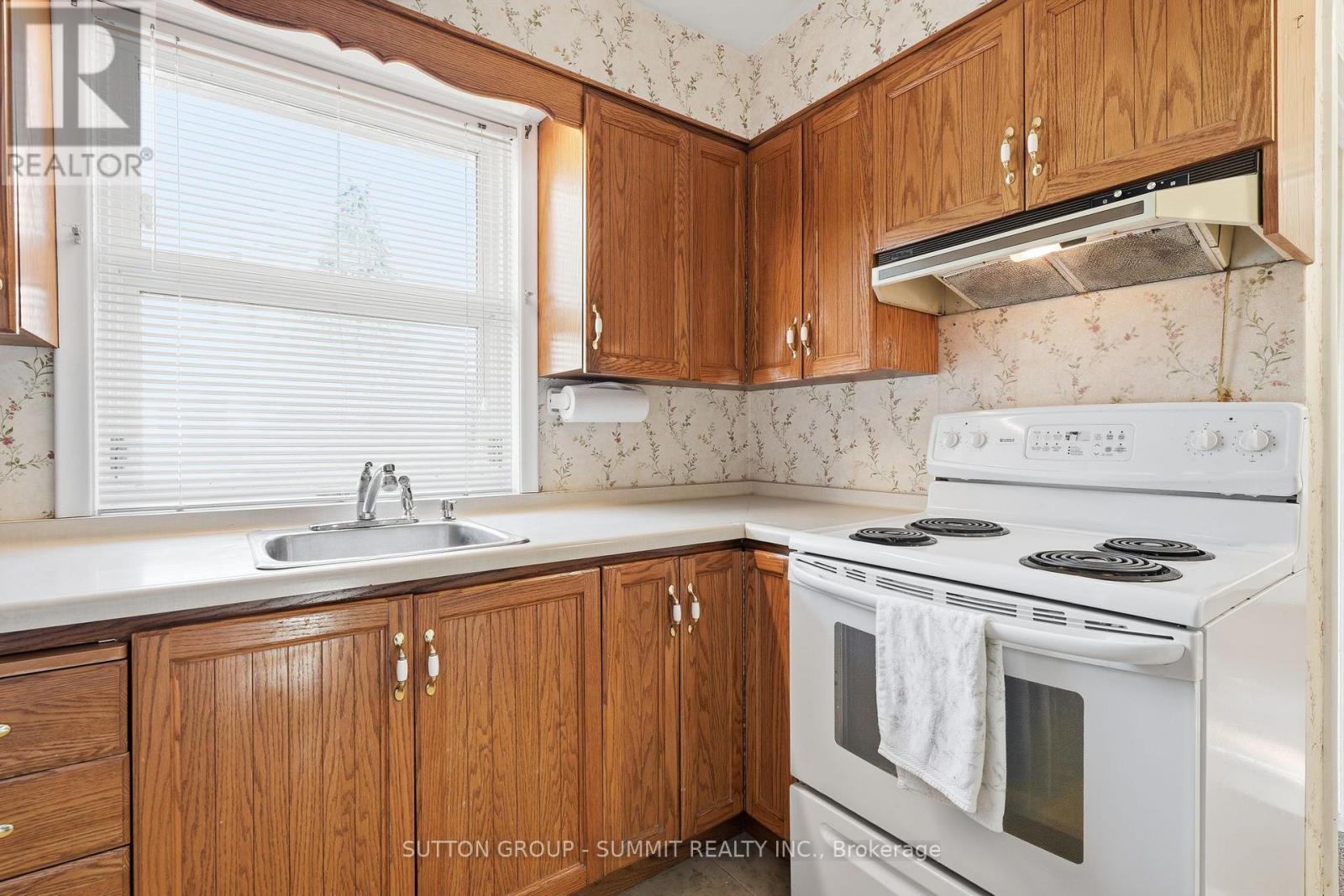 2117 Maplewood Drive, Burlington, Ontario  L7R 2C6 - Photo 14 - W14106070