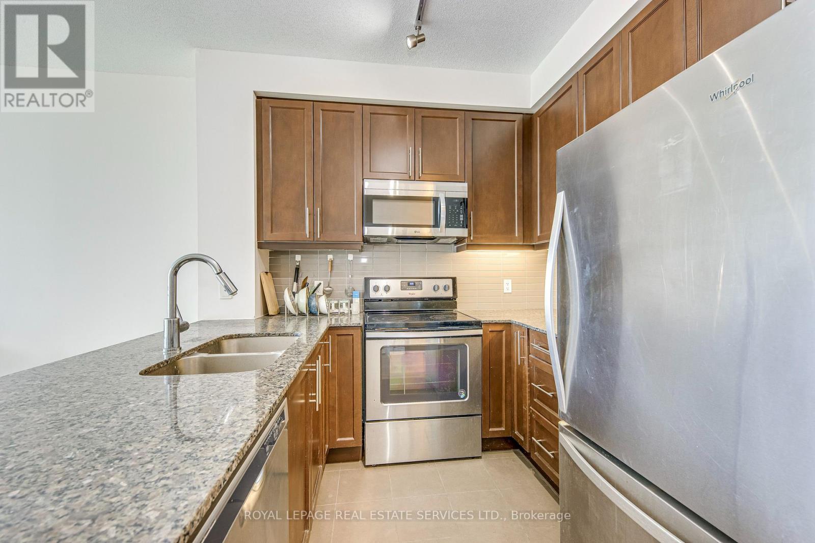 910 - 3975 Grand Park Drive, Mississauga (City Centre), Ontario  L5B 4M6 - Photo 12 - W14106074