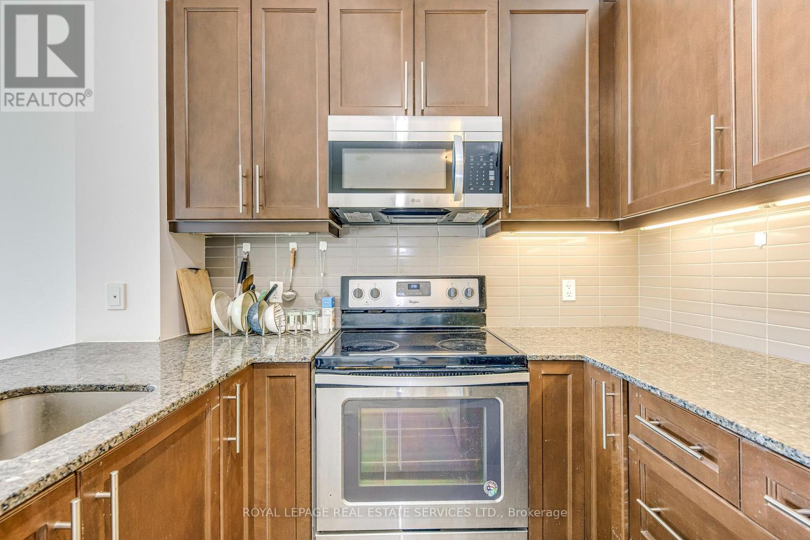 910 - 3975 Grand Park Drive, Mississauga (City Centre), Ontario  L5B 4M6 - Photo 13 - W14106074
