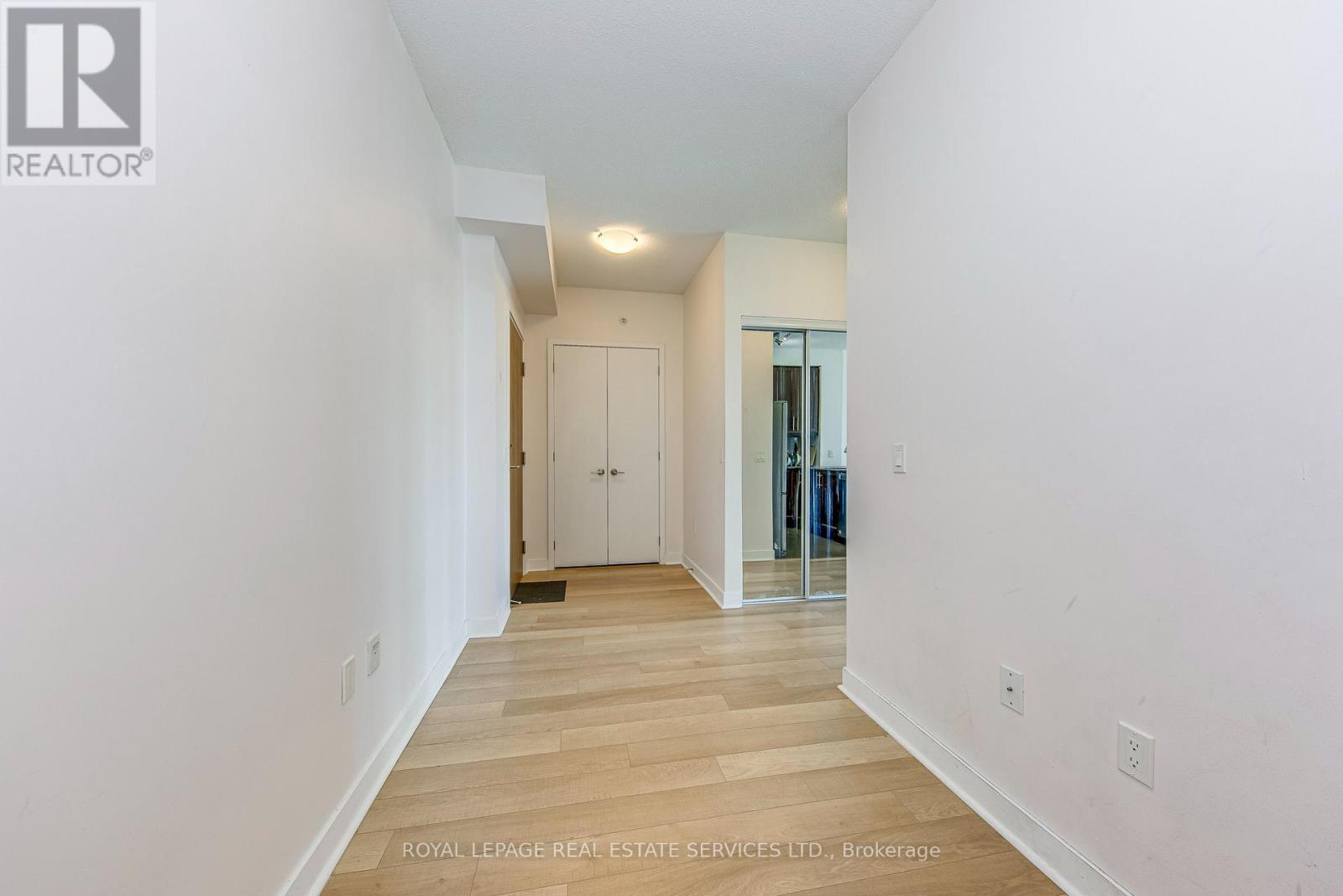 910 - 3975 Grand Park Drive, Mississauga (City Centre), Ontario  L5B 4M6 - Photo 8 - W14106074