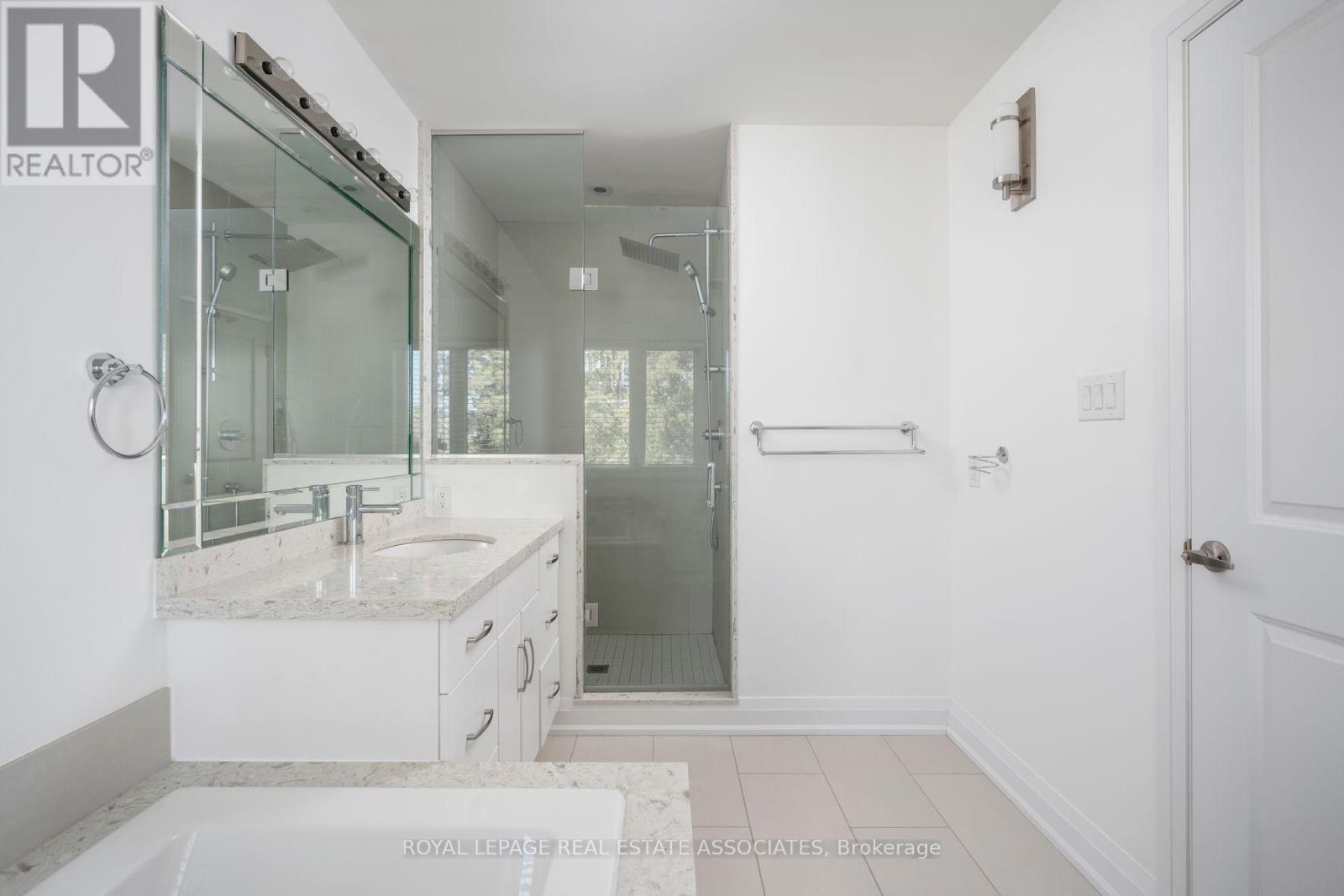 1067 Shaw Drive, Mississauga (Lakeview), Ontario  L5G 3Z3 - Photo 37 - W14106092