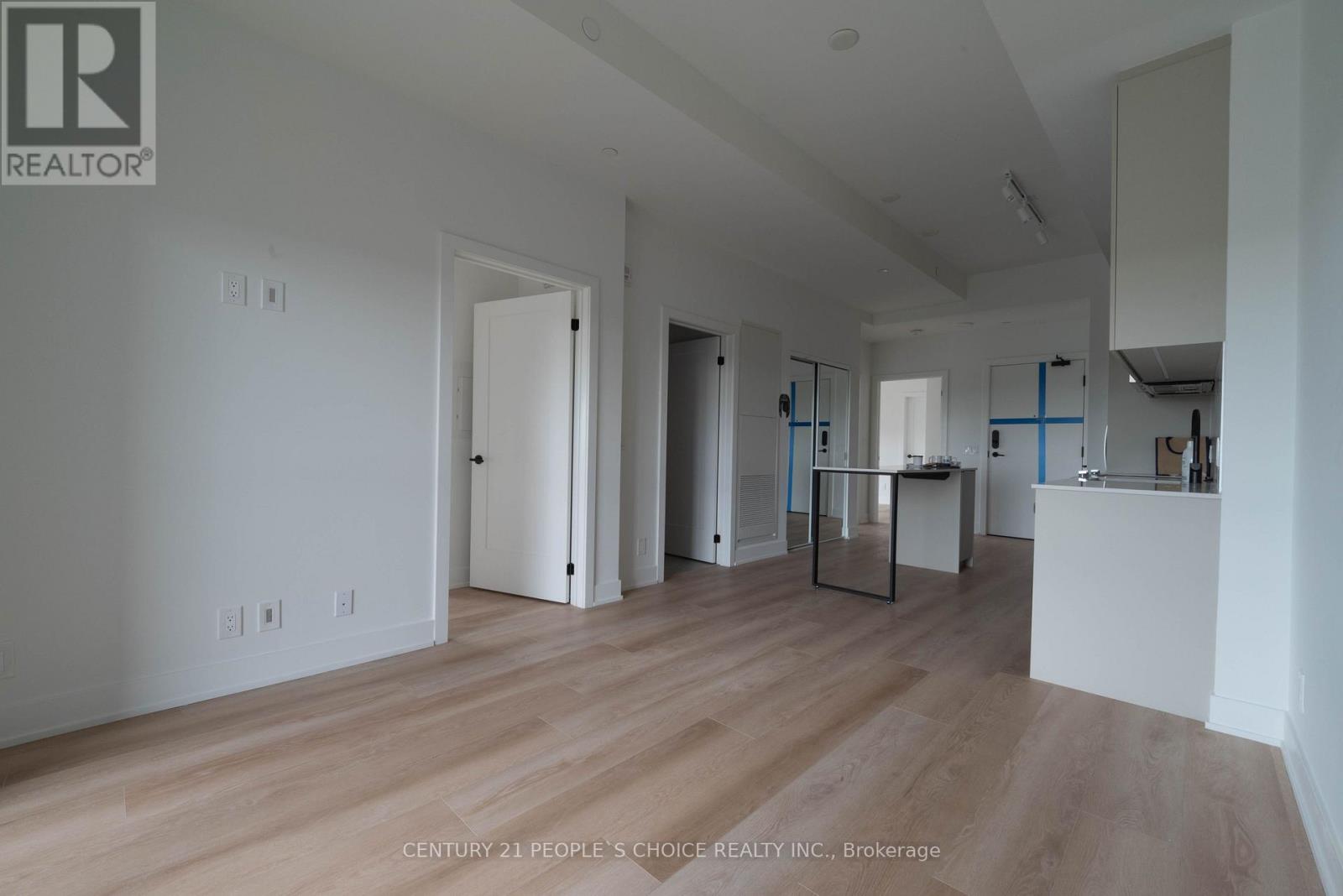 707 - 3008 William Cutmore Boulevard, Oakville, Ontario  L6H 8A4 - Photo 5 - W14106244