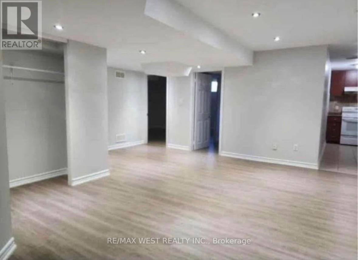 98 Yellow Avens Boulevard, Brampton, Ontario  L6R 0T1 - Photo 2 - W14106250