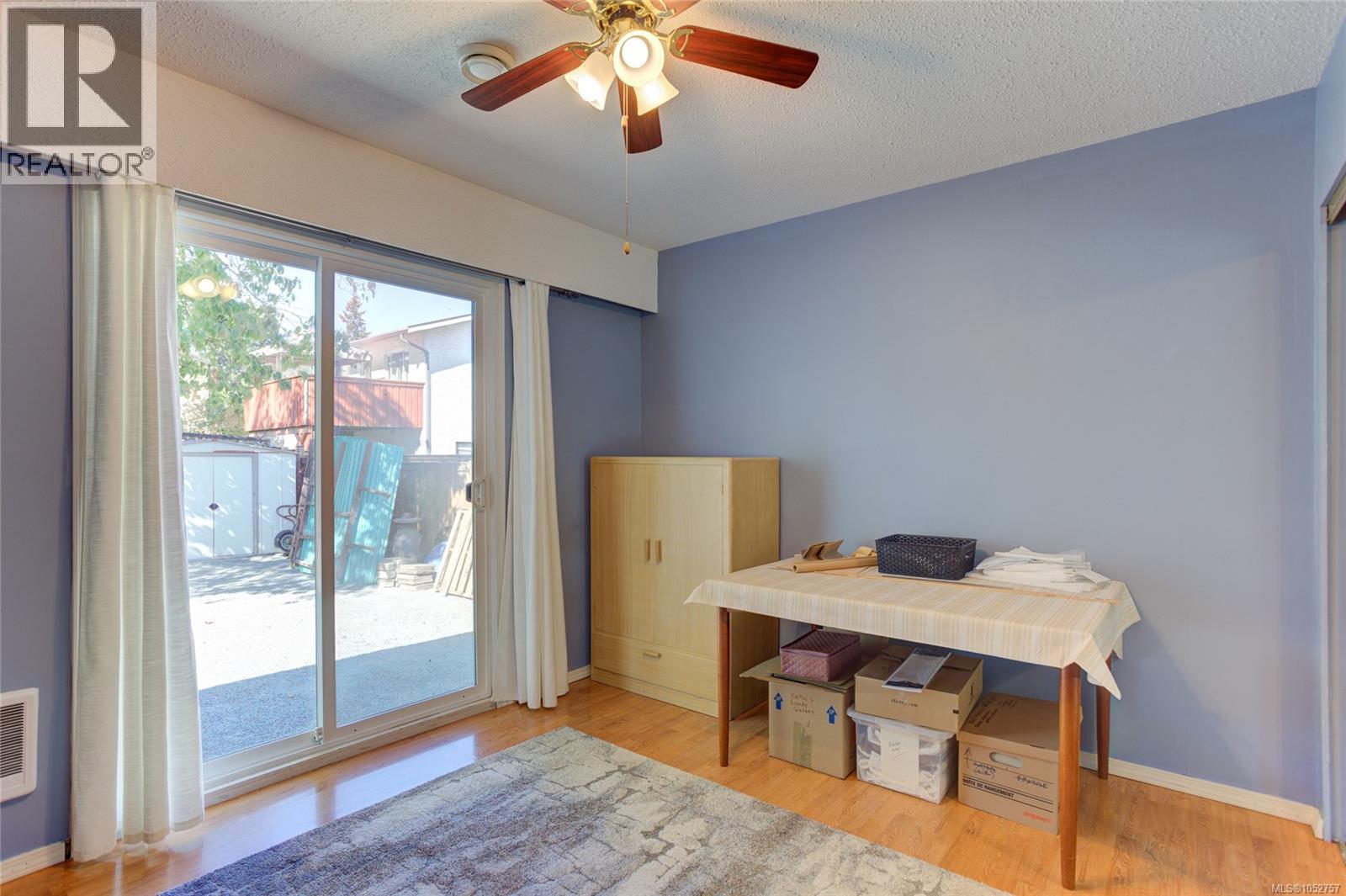 1837 Sandra Pl