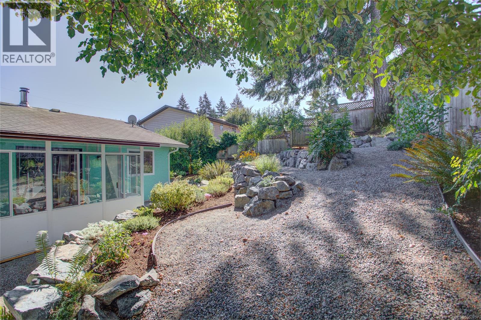 1837 Sandra Pl