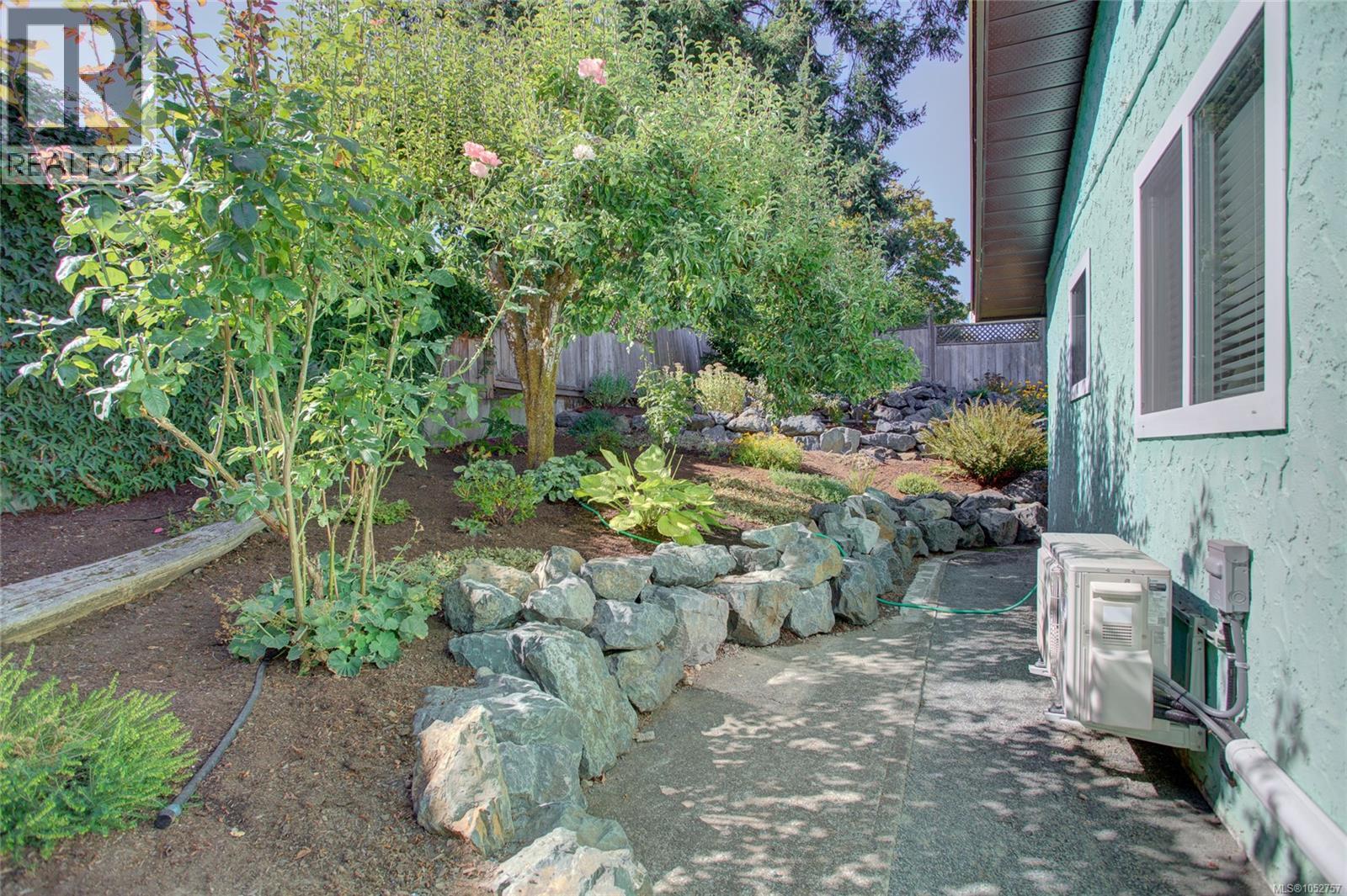 1837 Sandra Pl