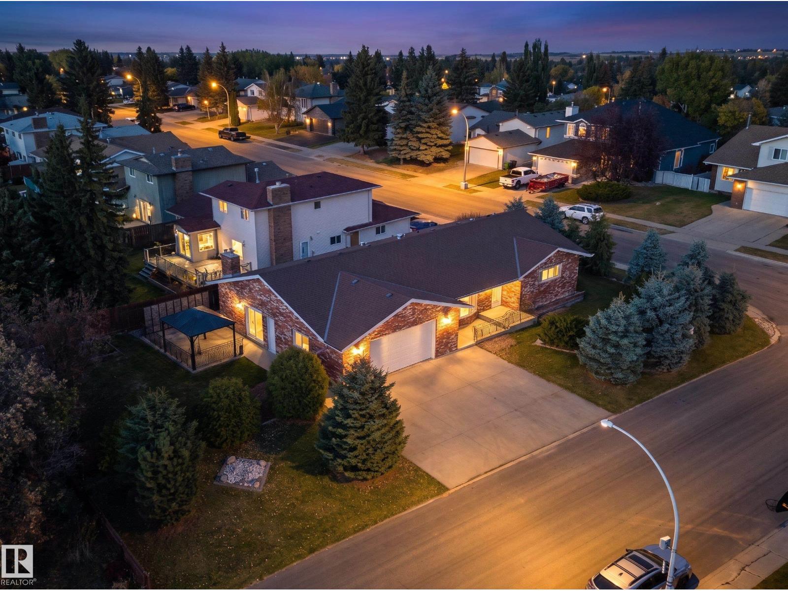 18412 82 AV NW
